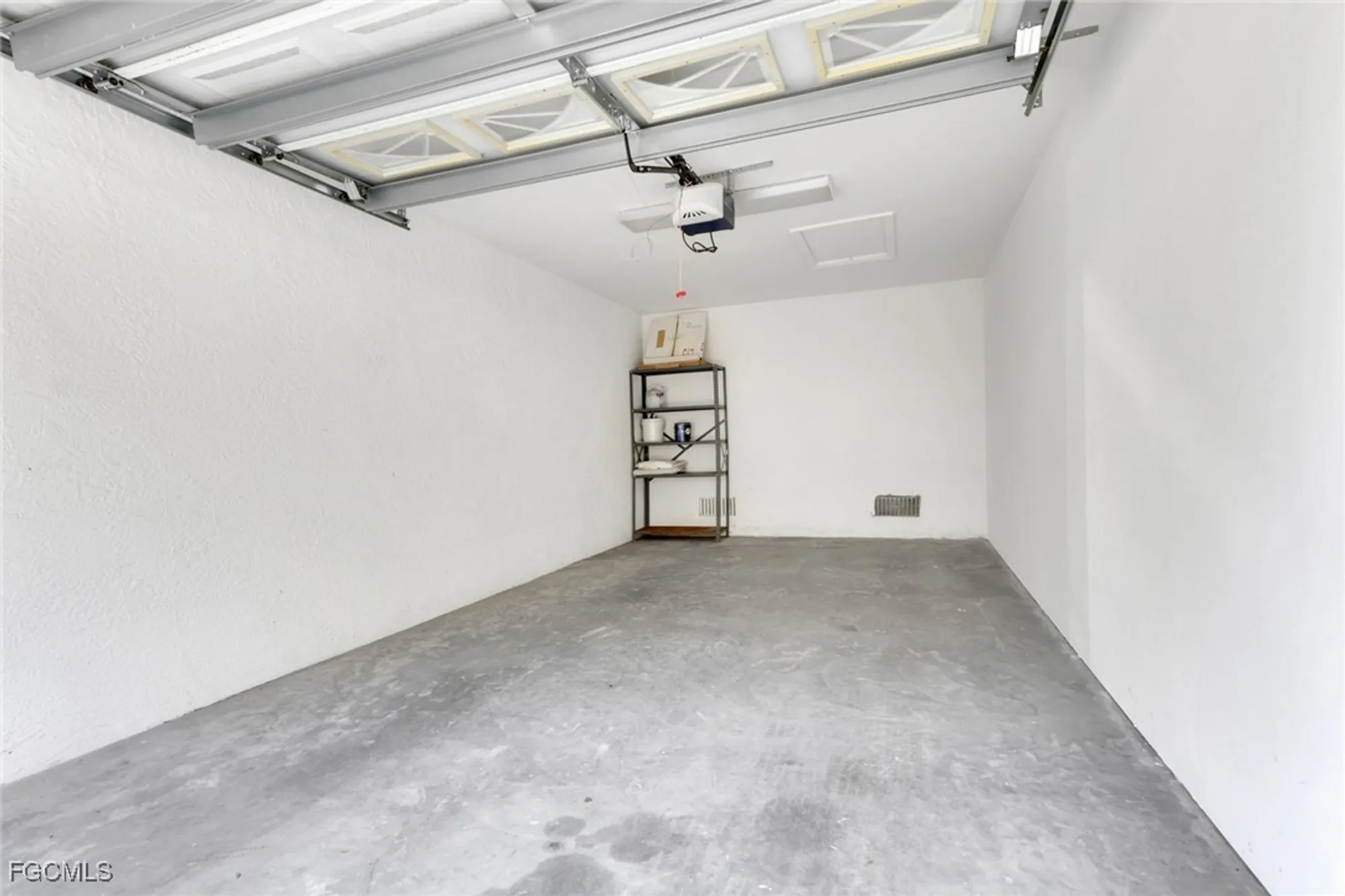 Property Slideshow image 26 of 36 | 3471 pointe creek ct 201, Bonita Springs, FL, 34134