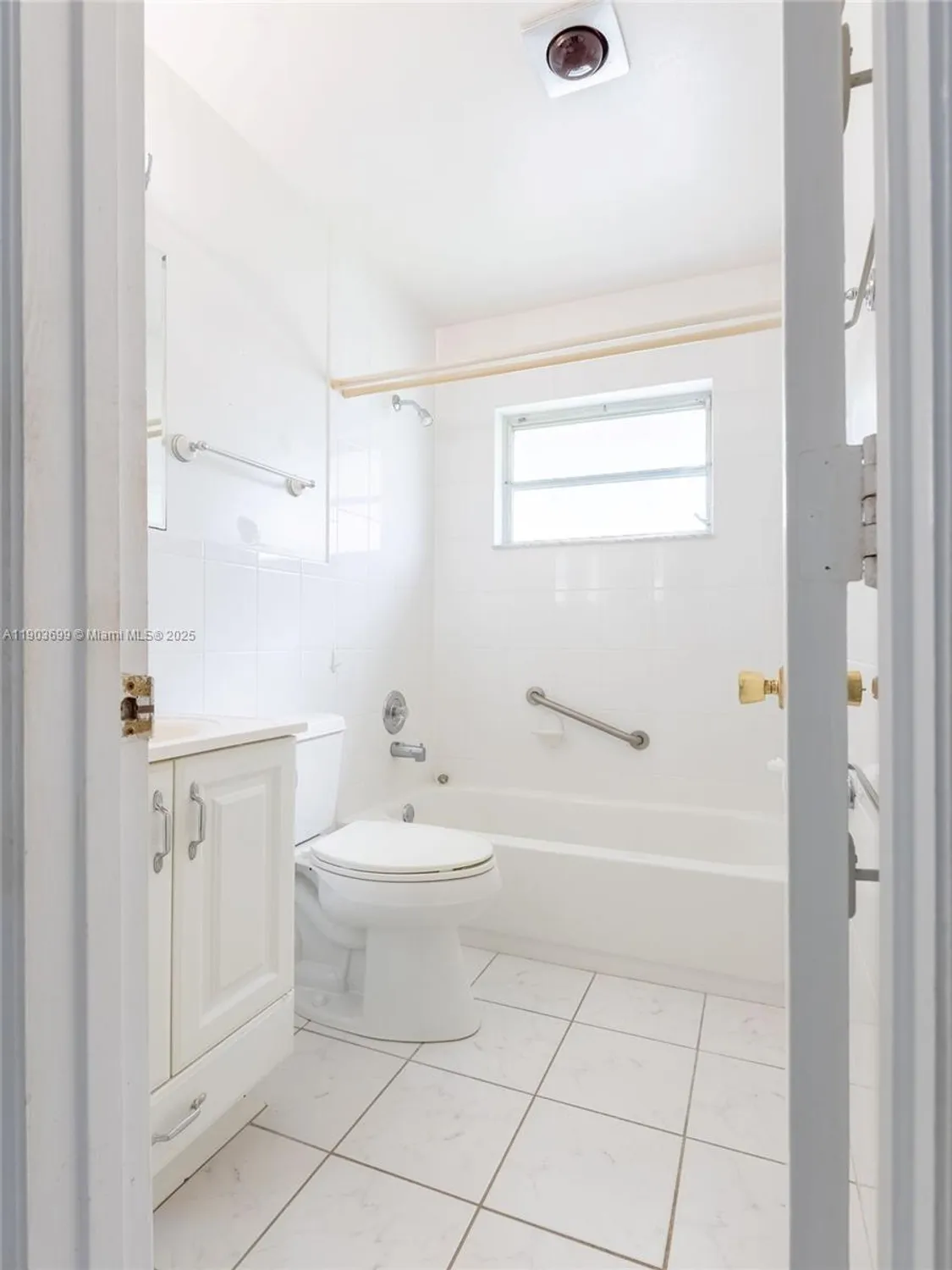 Property Slideshow image 15 of 57 | 6920 nw 16th st, Margate, FL, 33063