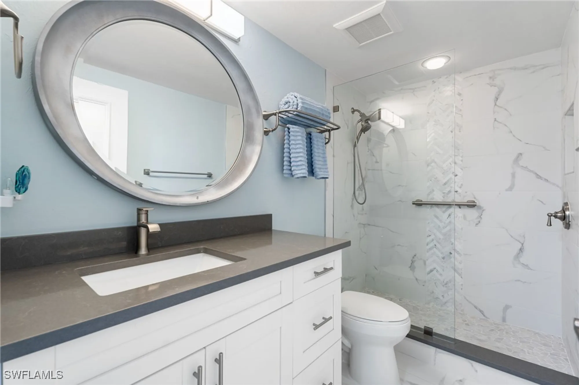Property Slideshow image 23 of 35 | 7515 pelican bay blvd 5a, Naples, FL, 34108
