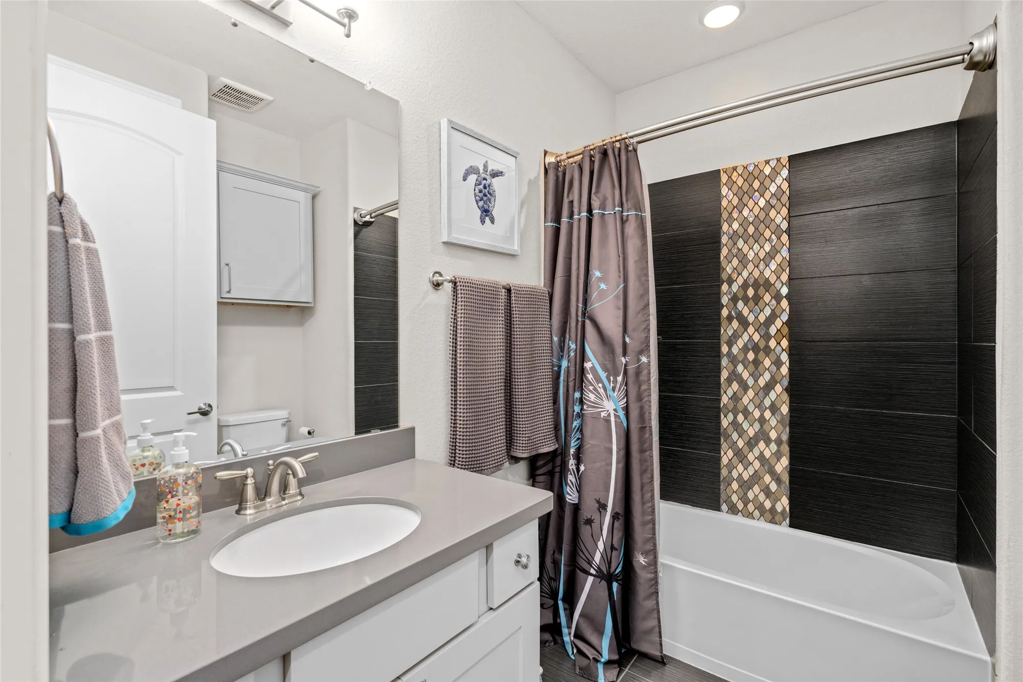 Property Slideshow image 18 of 30 | 106 wild wisteria pl, Montgomery, TX, 77316