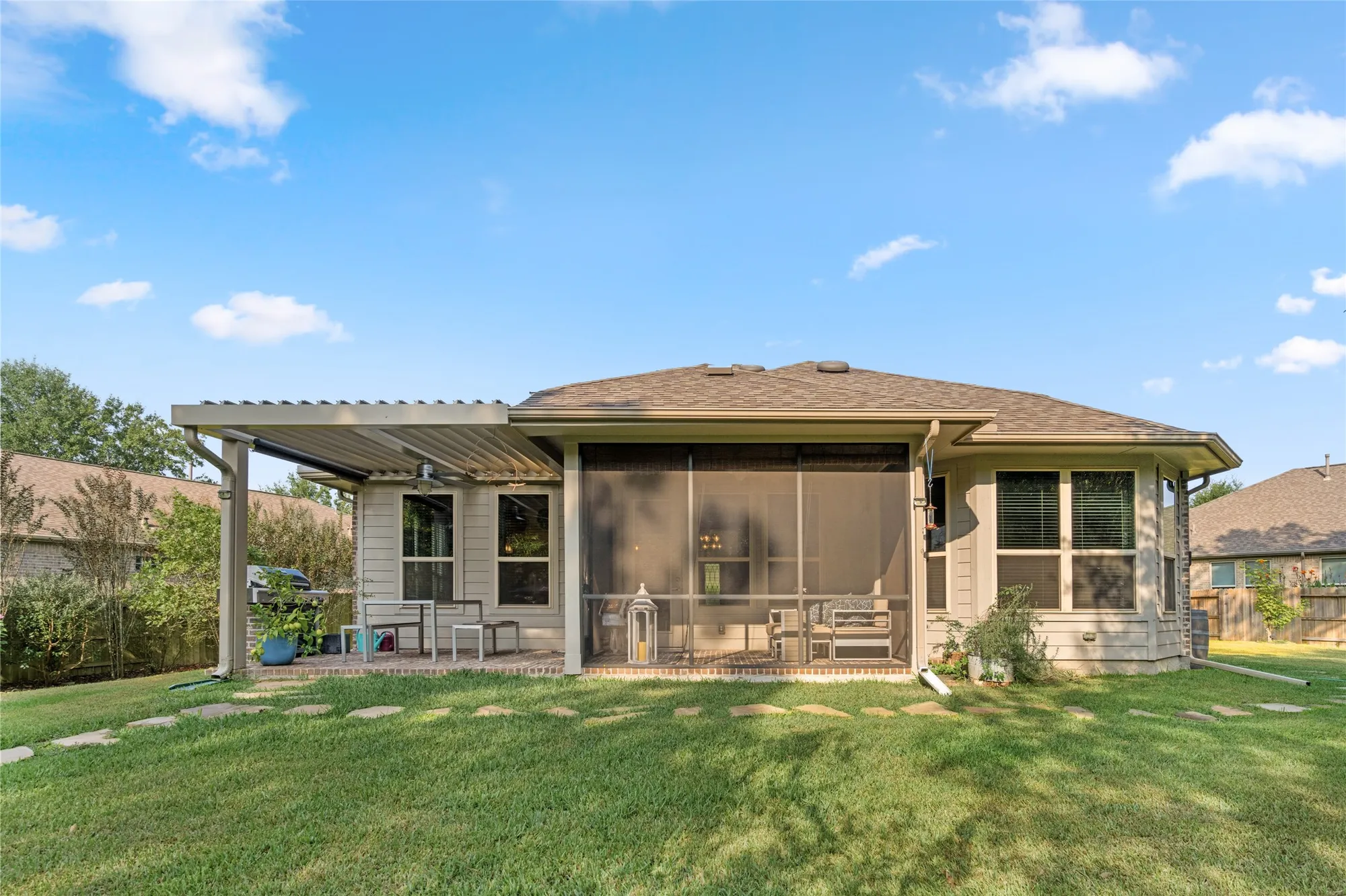 Property Slideshow image 20 of 30 | 106 wild wisteria pl, Montgomery, TX, 77316