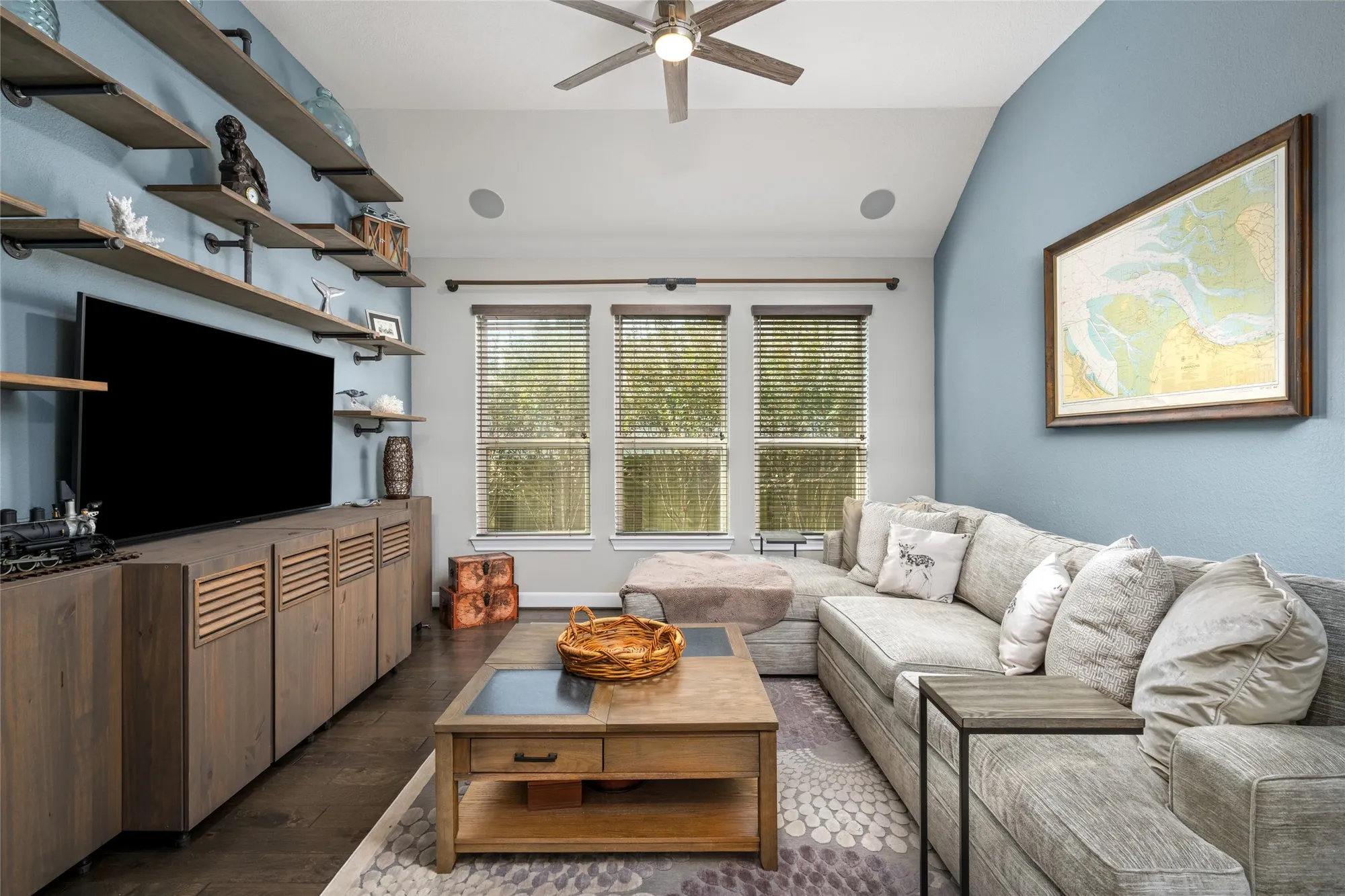 Property Slideshow image 8 of 30 | 106 wild wisteria pl, Montgomery, TX, 77316