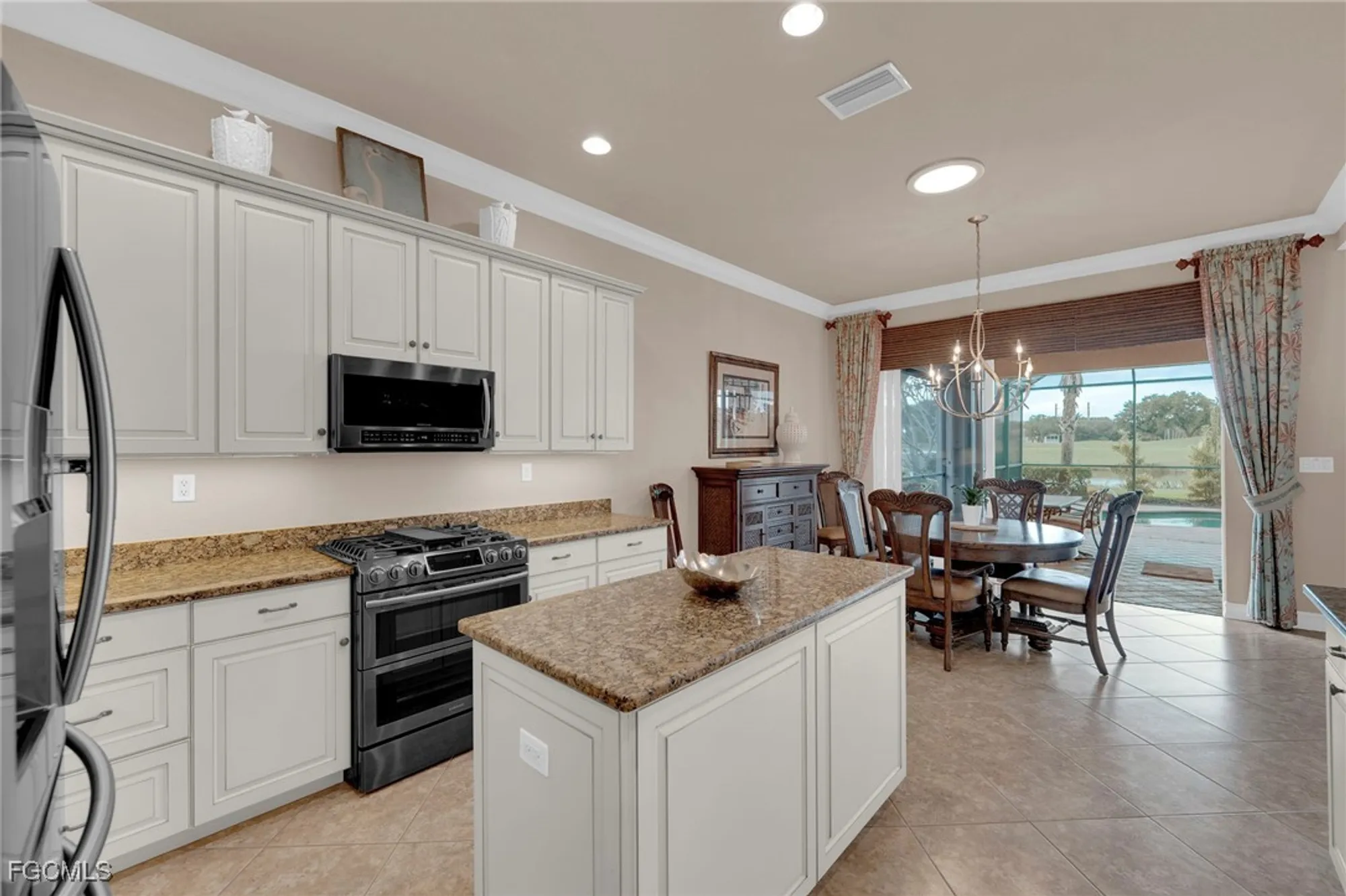 Property Slideshow image 15 of 37 | 3221 orangetree bnd, Fort Myers, FL, 33905