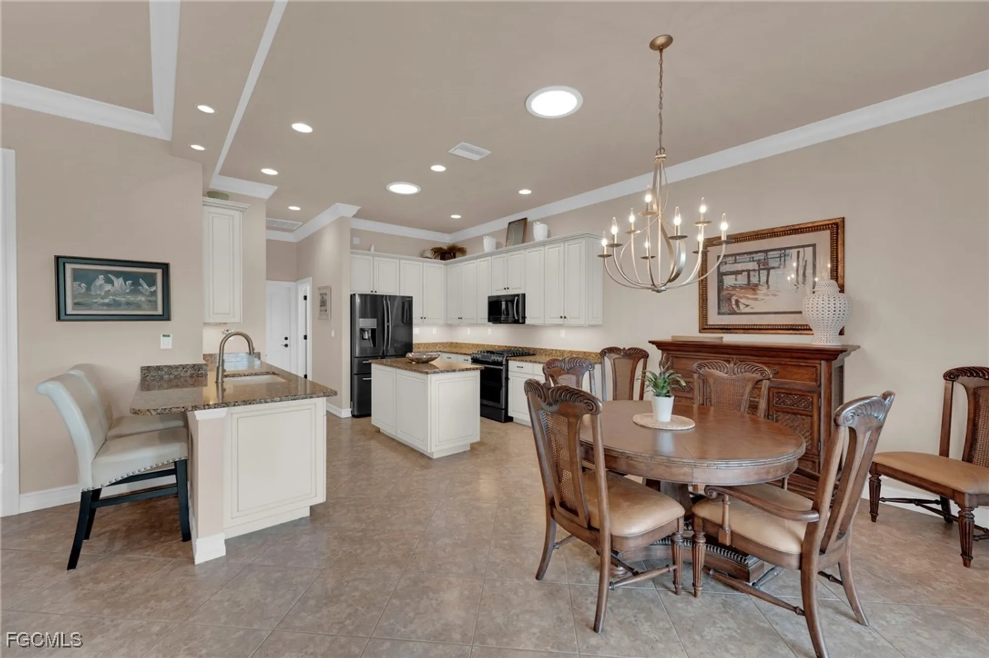 Property Slideshow image 13 of 37 | 3221 orangetree bnd, Fort Myers, FL, 33905