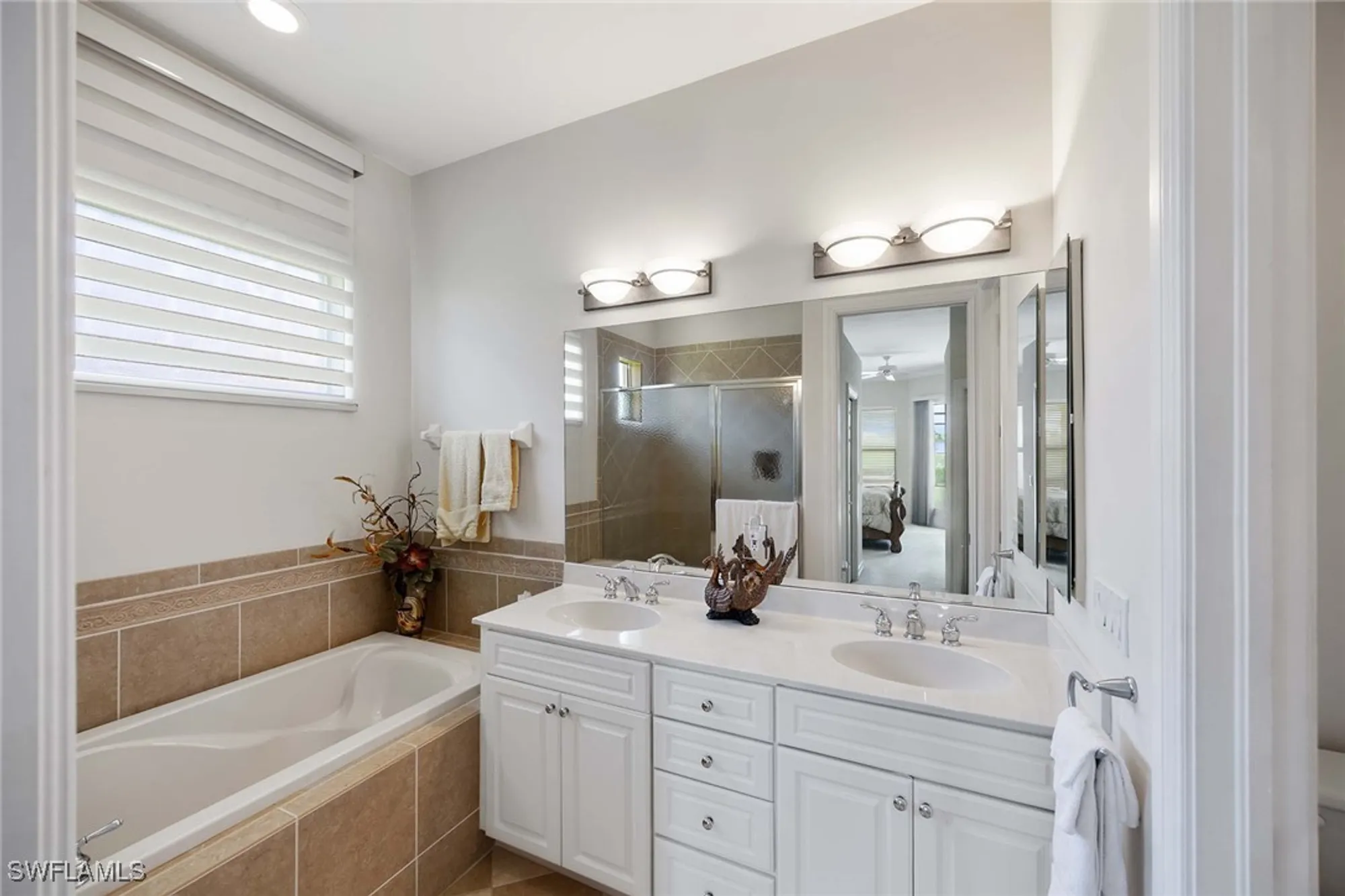 Property Slideshow image 22 of 36 | 6730 bent grass dr, Naples, FL, 34113