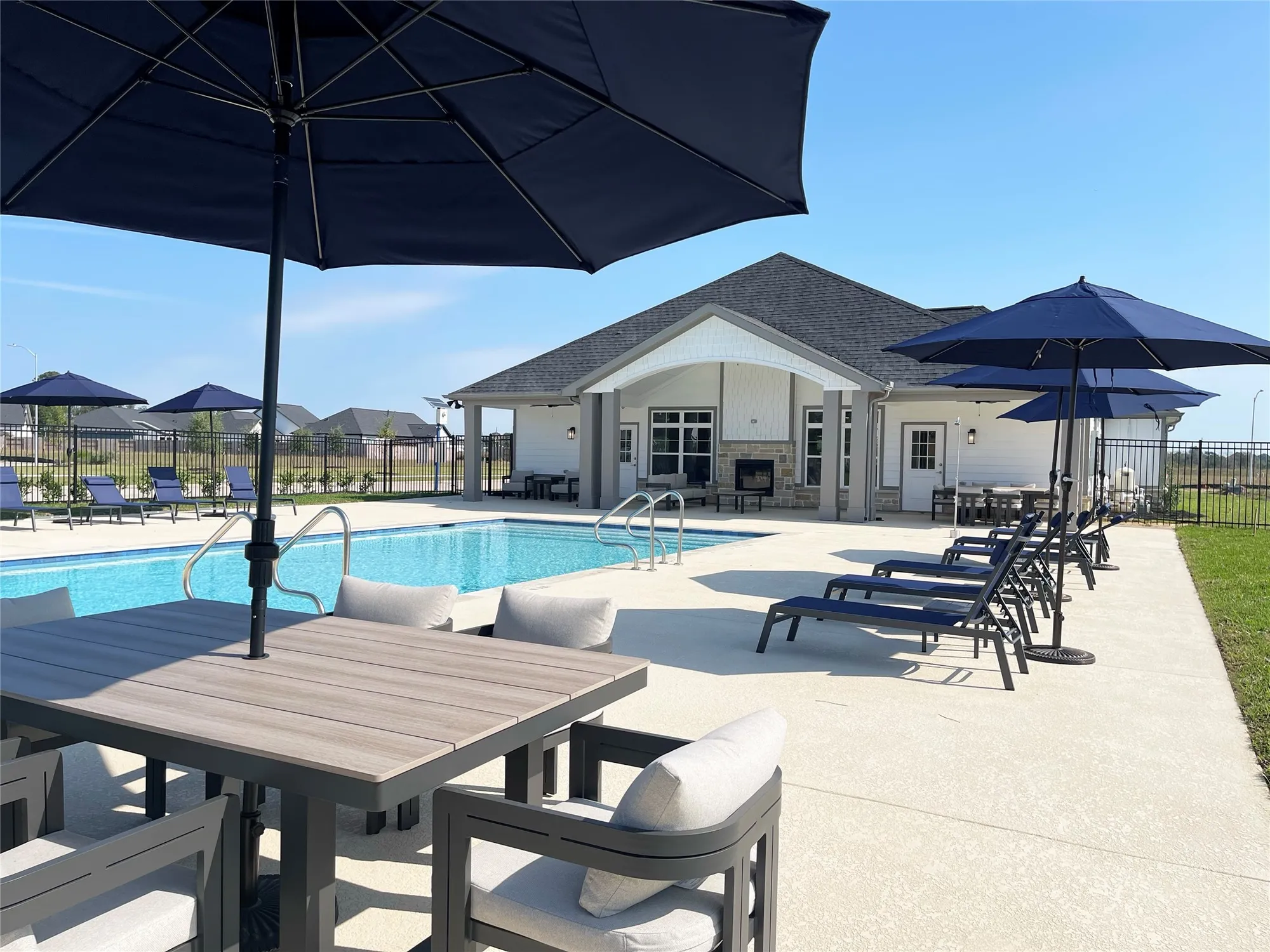 Property Slideshow image 16 of 22 | 1206 hidden oaks dr, Tomball, TX, 77375