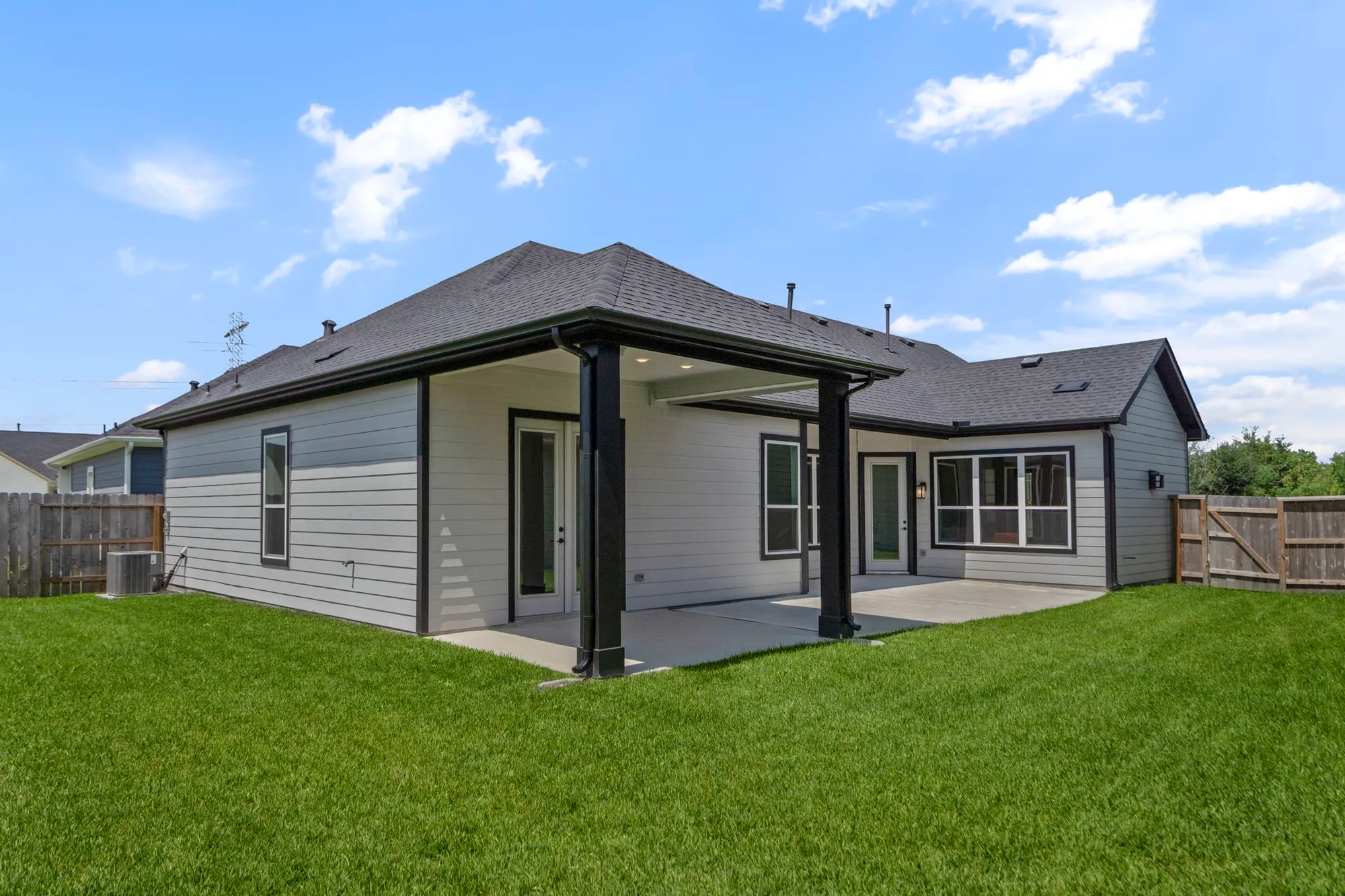 Property Slideshow image 12 of 22 | 1206 hidden oaks dr, Tomball, TX, 77375