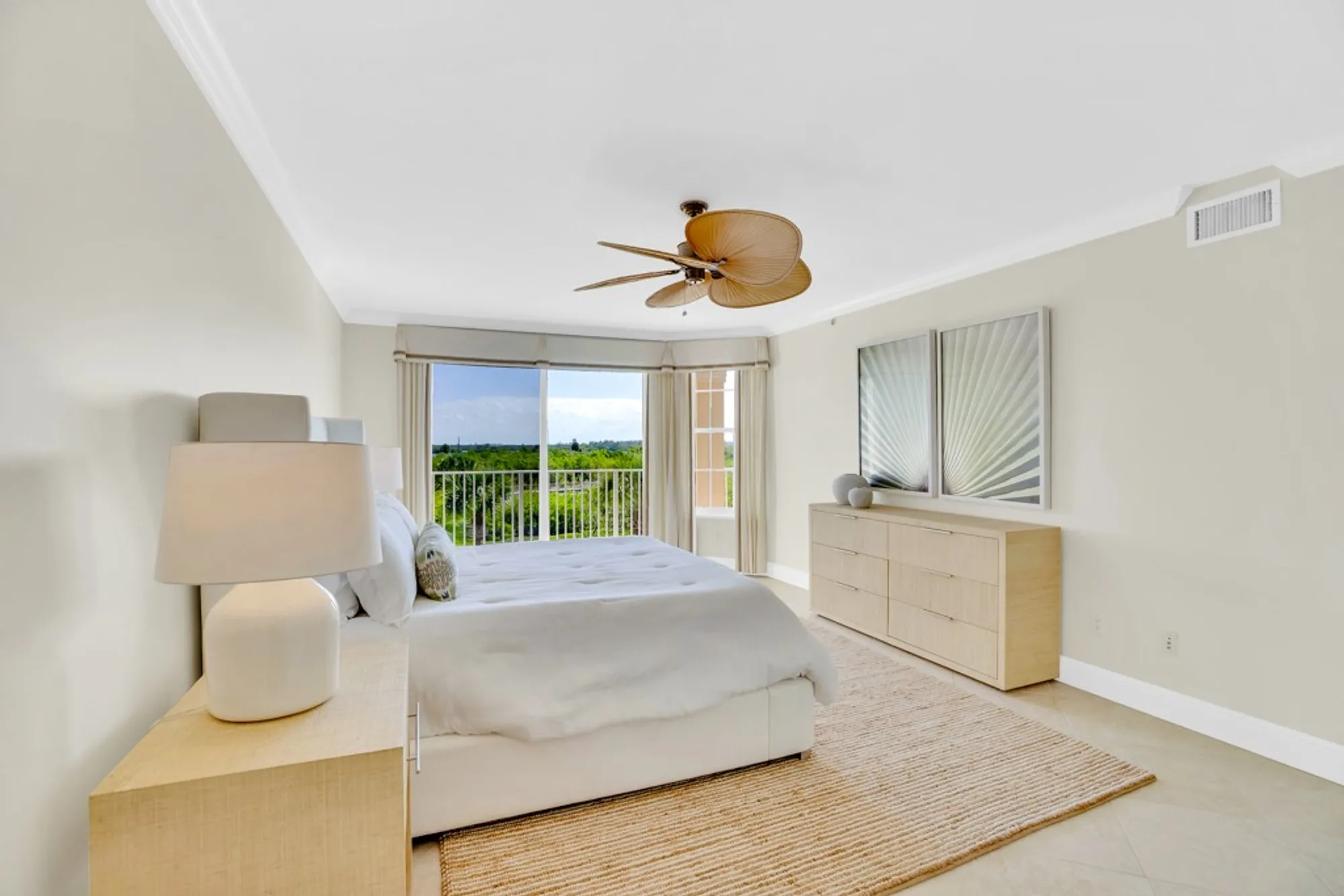 Property Slideshow image 19 of 36 | 5055 n harbor dr apt 302, Vero Beach, FL, 32967