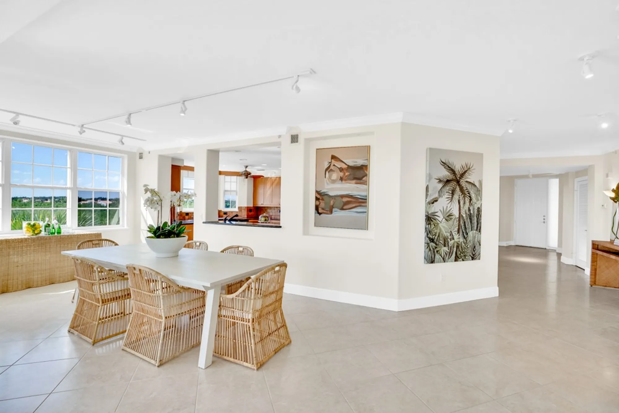Property Slideshow image 12 of 36 | 5055 n harbor dr apt 302, Vero Beach, FL, 32967
