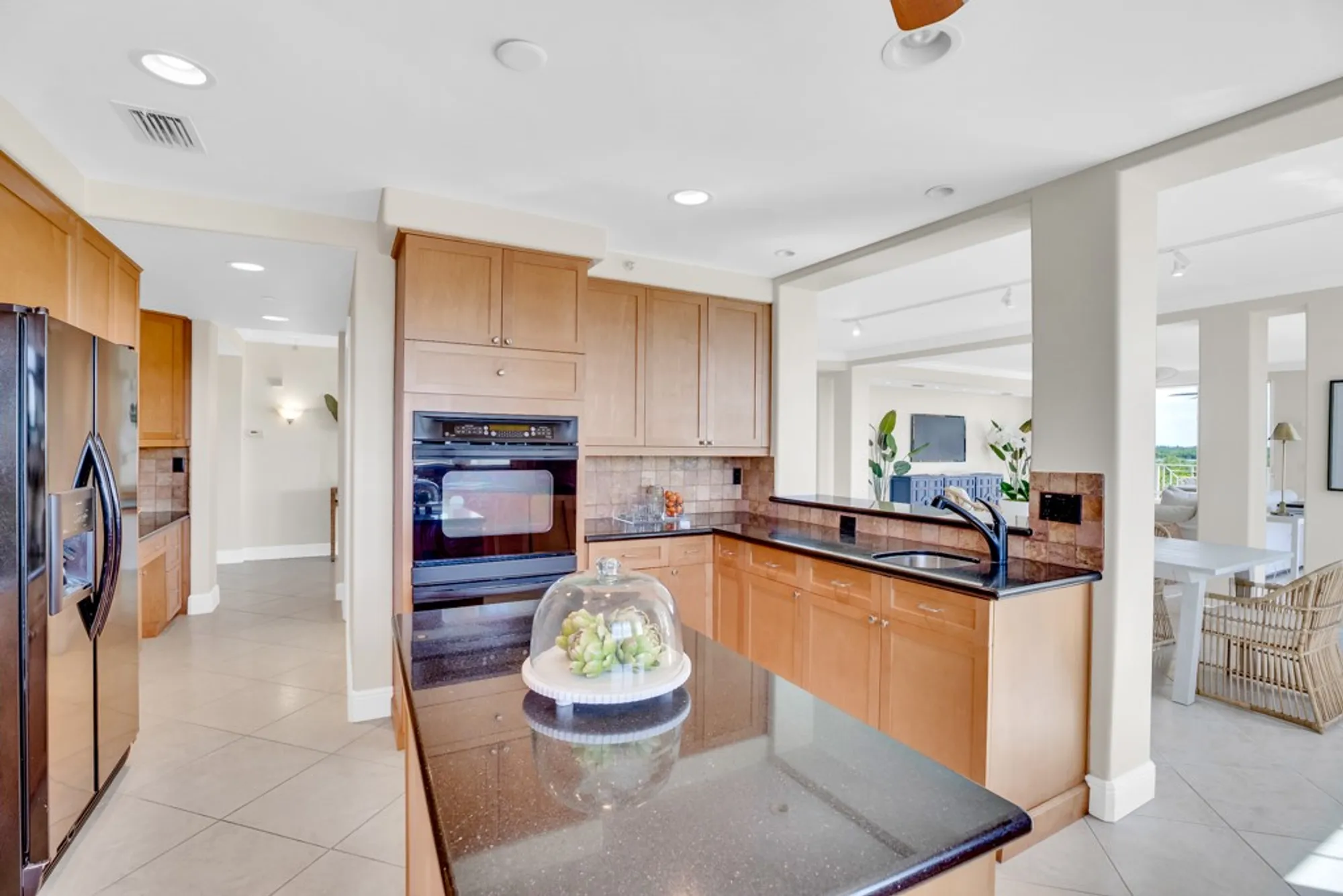 Property Slideshow image 26 of 36 | 5055 n harbor dr apt 302, Vero Beach, FL, 32967