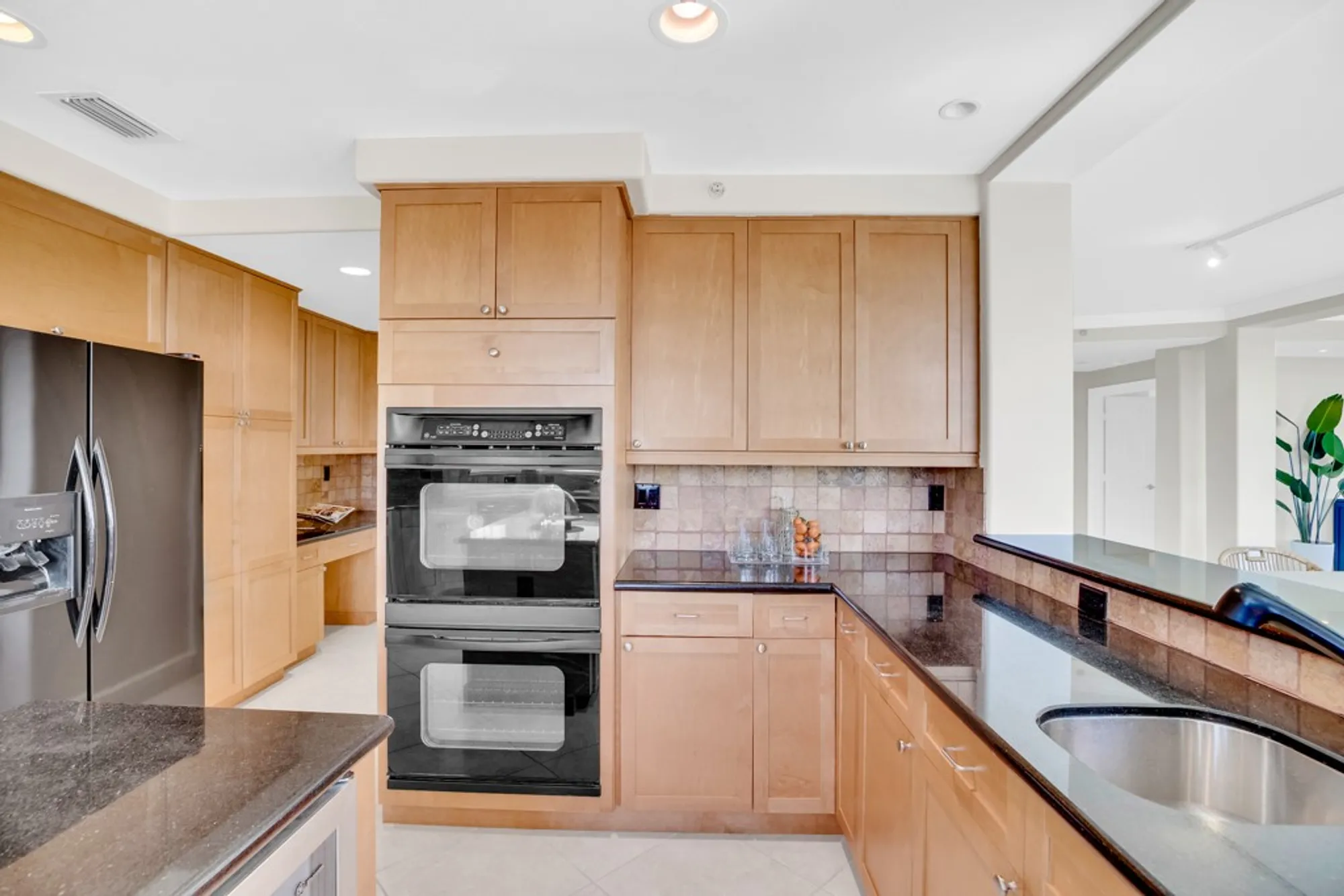 Property Slideshow image 28 of 36 | 5055 n harbor dr apt 302, Vero Beach, FL, 32967