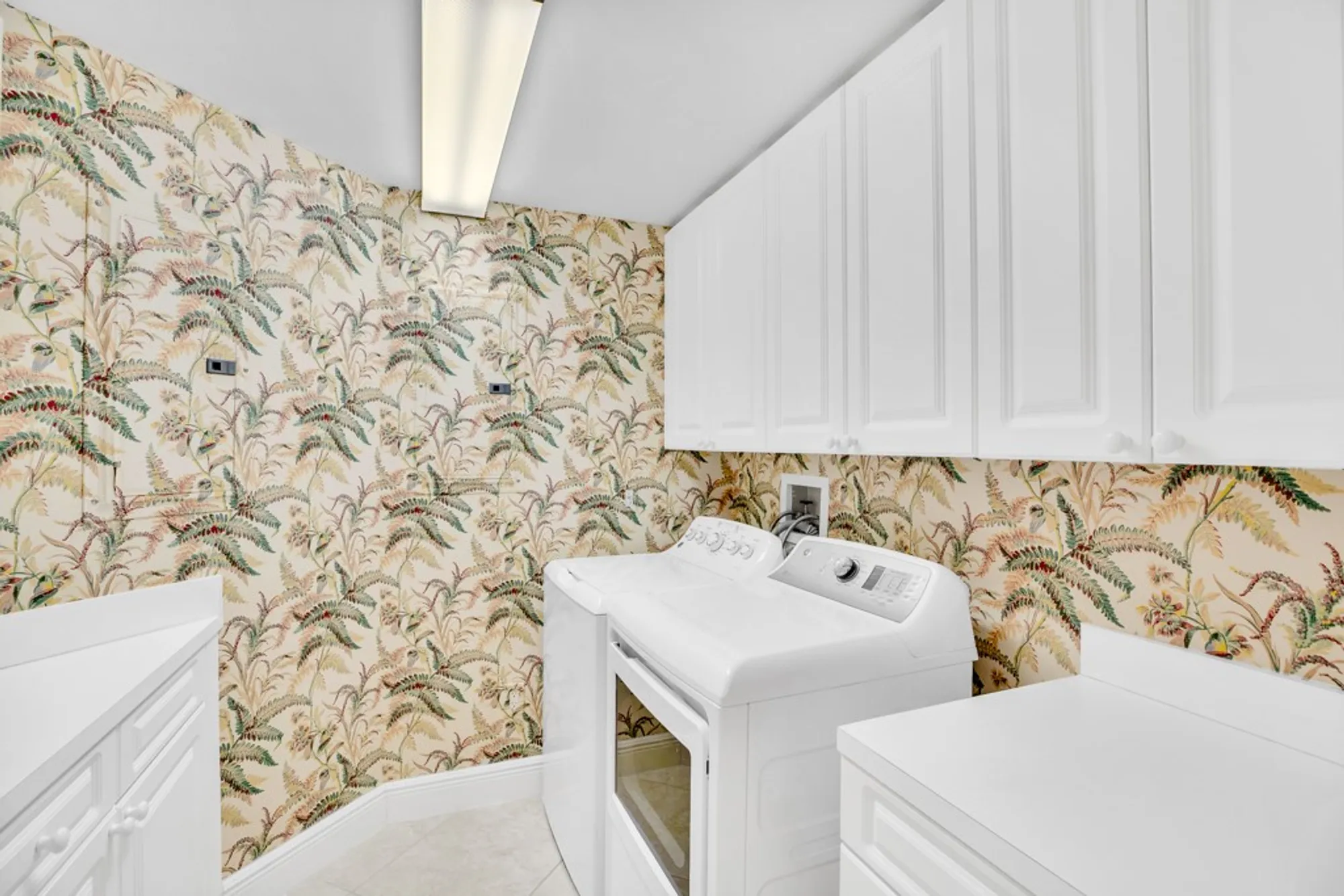 Property Slideshow image 29 of 36 | 5055 n harbor dr apt 302, Vero Beach, FL, 32967