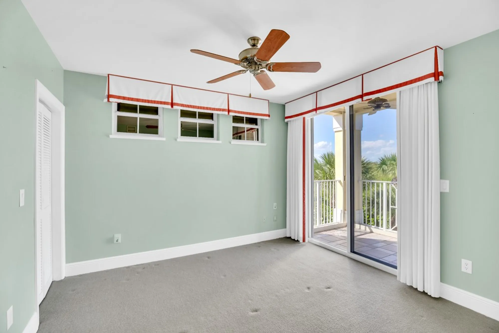 Property Slideshow image 23 of 36 | 5055 n harbor dr apt 302, Vero Beach, FL, 32967
