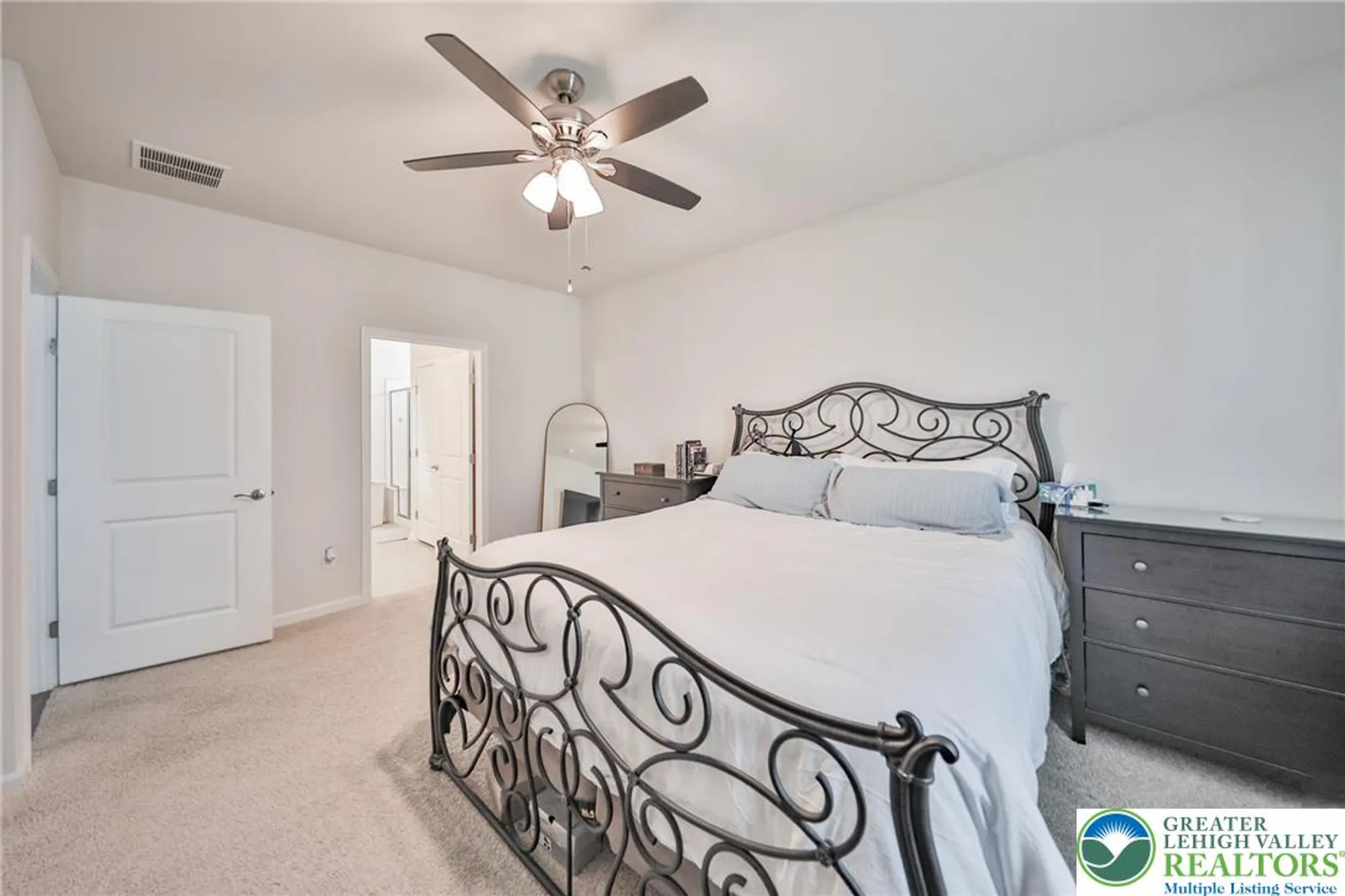 Property Slideshow image 10 of 18 | 8005 august ave, Breinigsville, PA, 18031