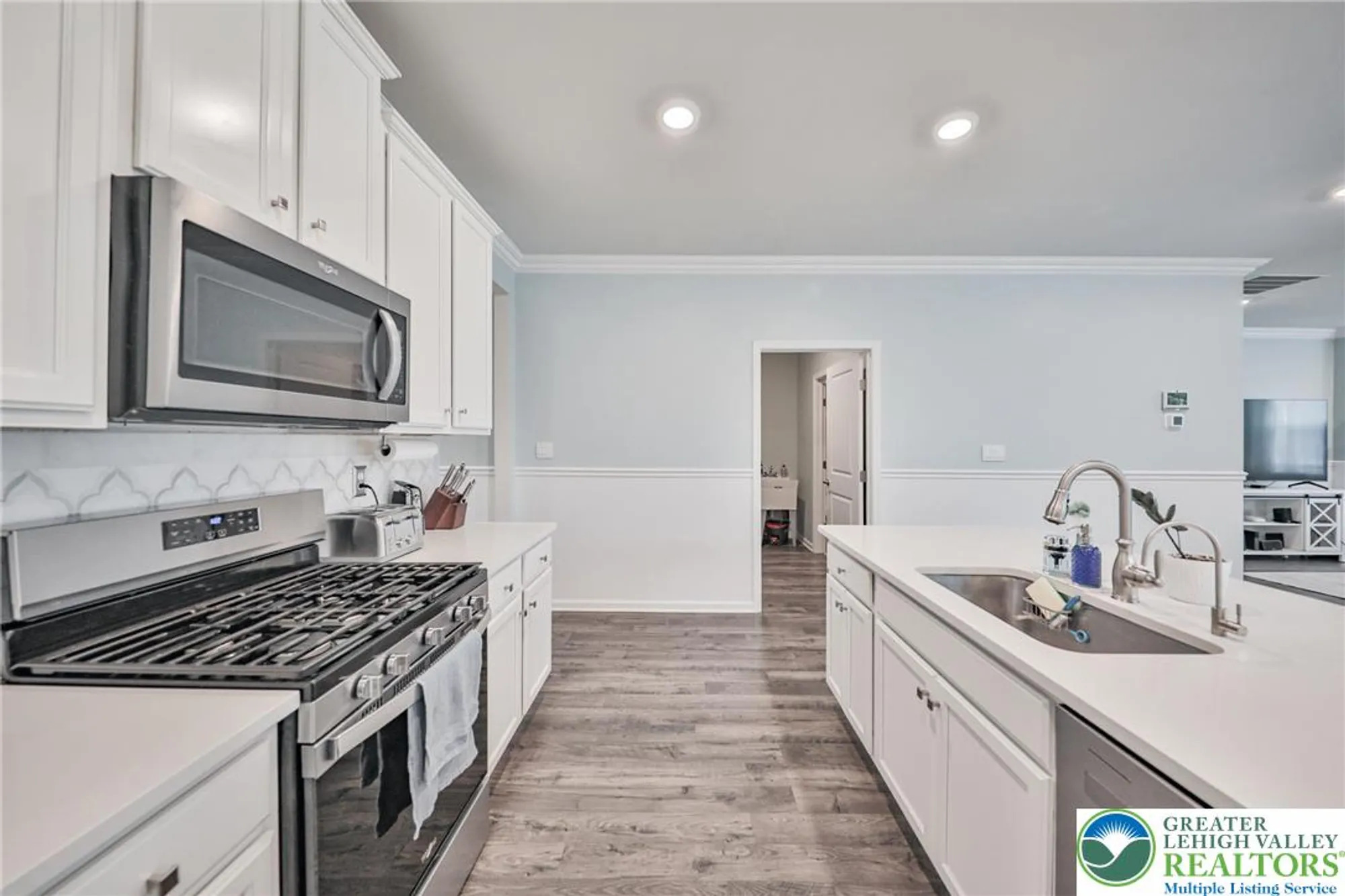 Property Slideshow image 4 of 18 | 8005 august ave, Breinigsville, PA, 18031