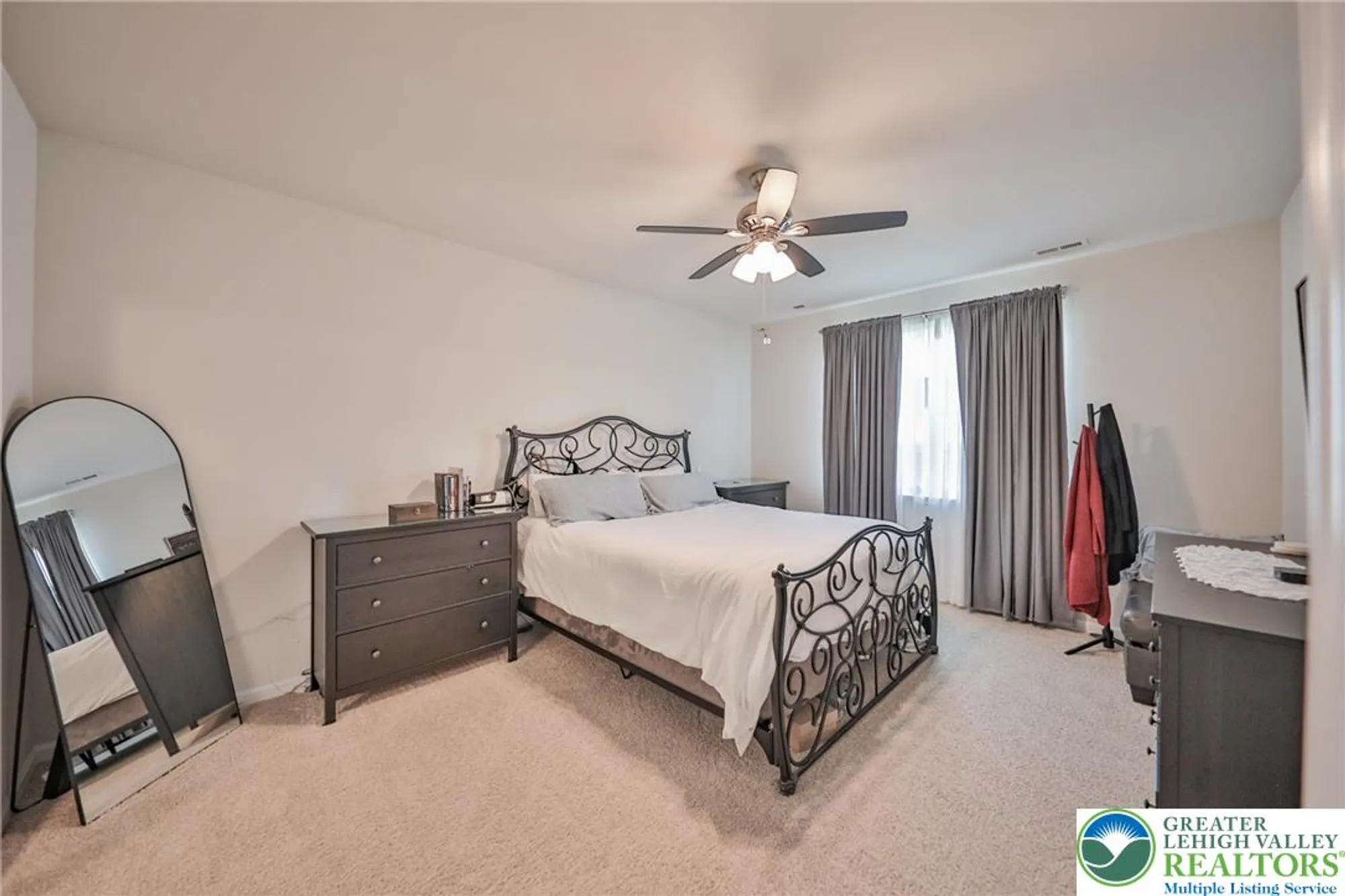 Property Slideshow image 9 of 18 | 8005 august ave, Breinigsville, PA, 18031