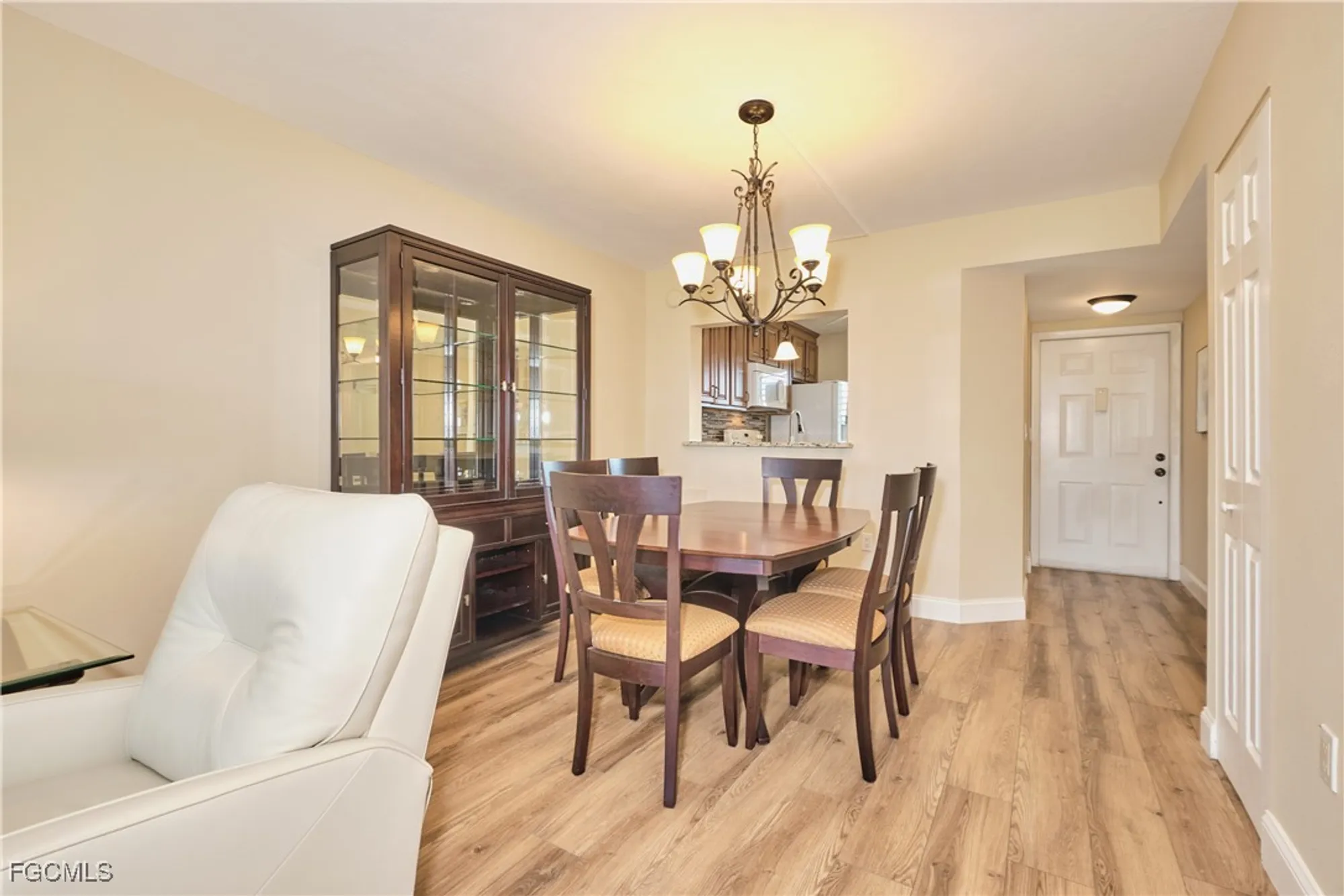 Property Slideshow image 13 of 49 | 7410 lake breeze dr 402, Fort Myers, FL, 33907