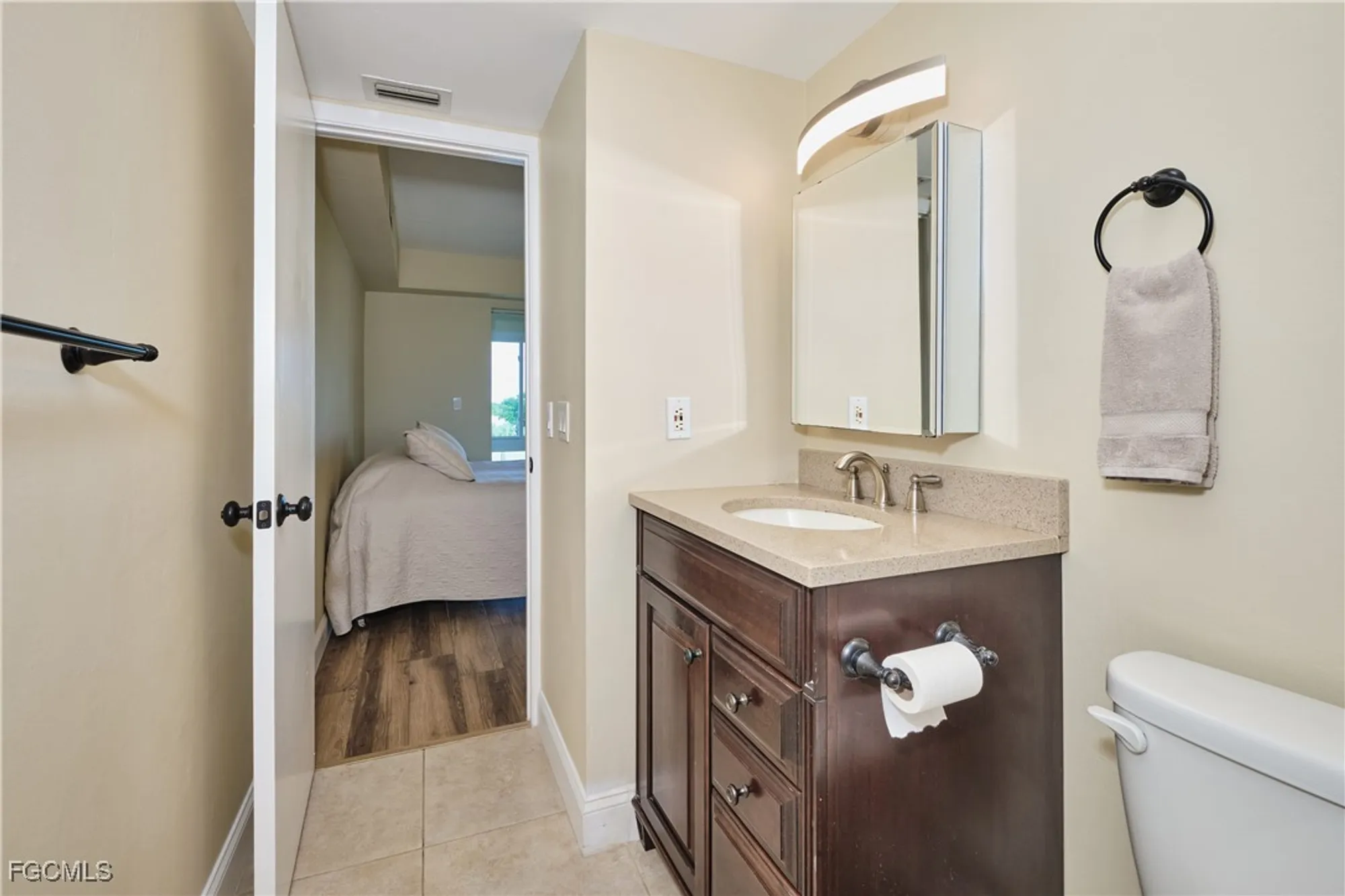 Property Slideshow image 26 of 49 | 7410 lake breeze dr 402, Fort Myers, FL, 33907