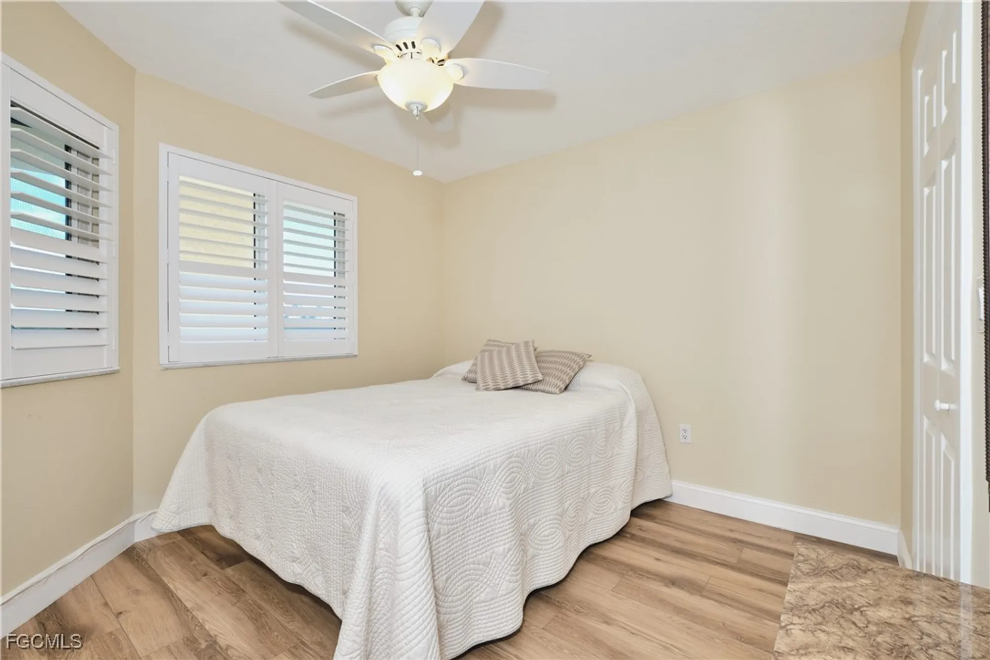 Property Slideshow image 28 of 49 | 7410 lake breeze dr 402, Fort Myers, FL, 33907