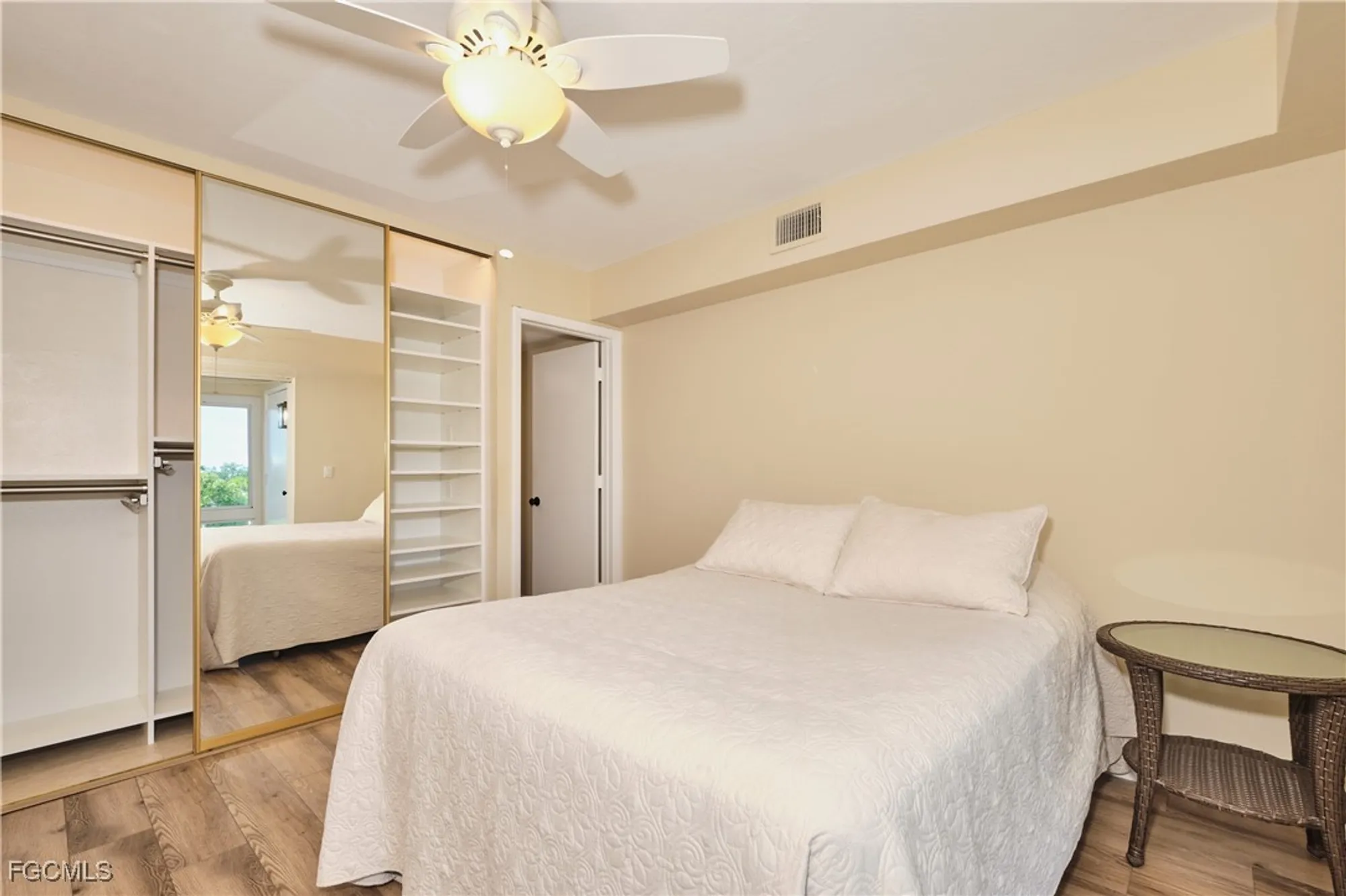 Property Slideshow image 20 of 49 | 7410 lake breeze dr 402, Fort Myers, FL, 33907