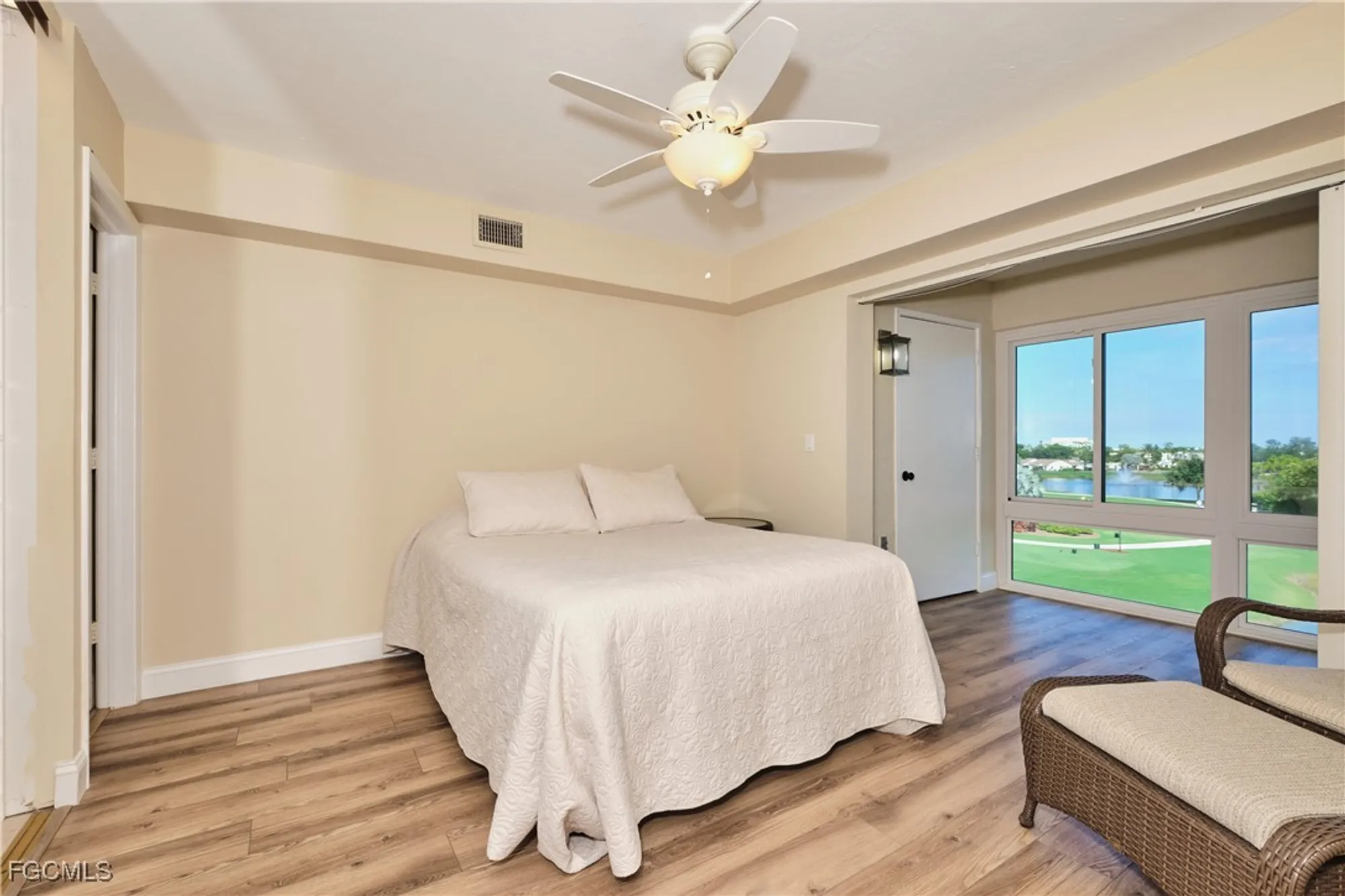 Property Slideshow image 22 of 49 | 7410 lake breeze dr 402, Fort Myers, FL, 33907