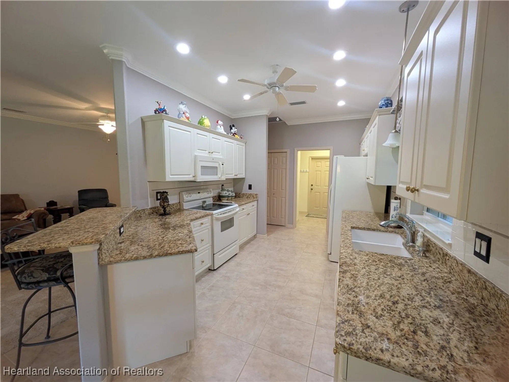 Property Slideshow image 3 of 41 | 9 somerset ln, Lake Placid, FL, 33852