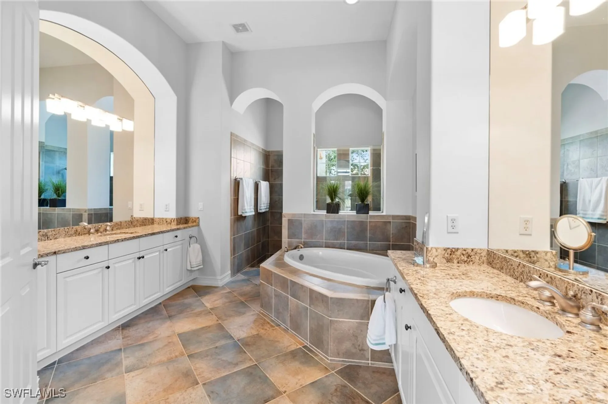 Property Slideshow image 20 of 50 | 8996 crooked stick ct, Naples, FL, 34113