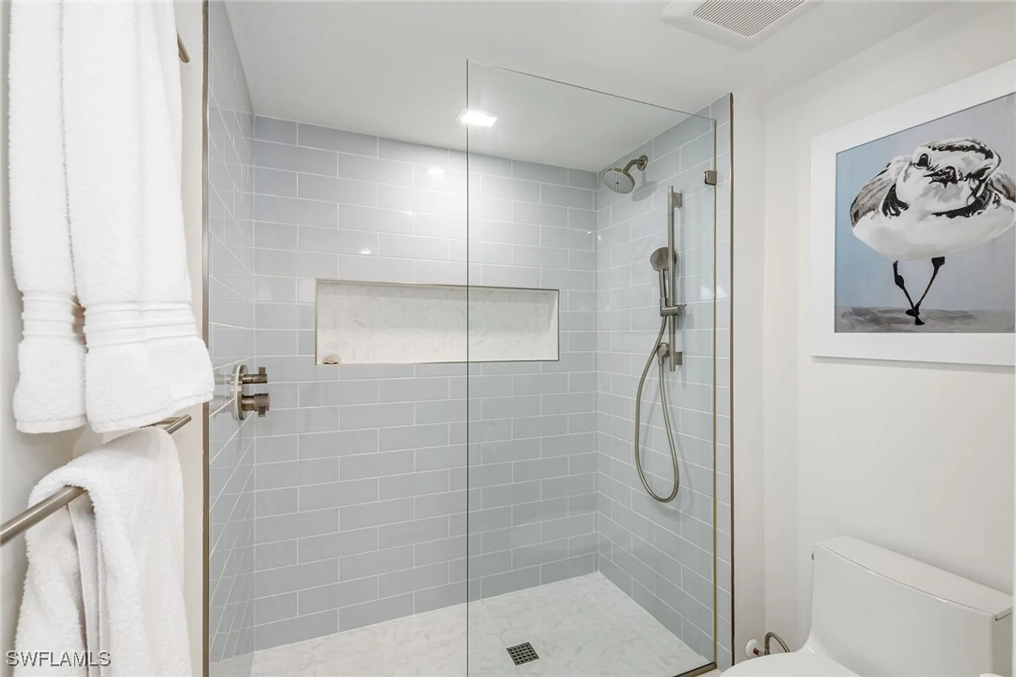Property Slideshow image 10 of 20 | 2850 gulf shore blvd 110, Naples, FL, 34103