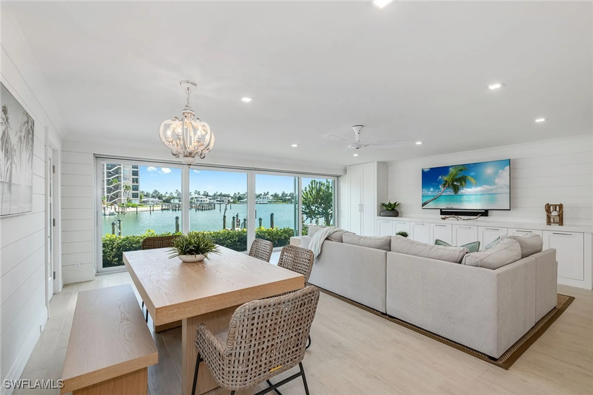 Property Slideshow image 7 of 20 | 2850 gulf shore blvd 110, Naples, FL, 34103