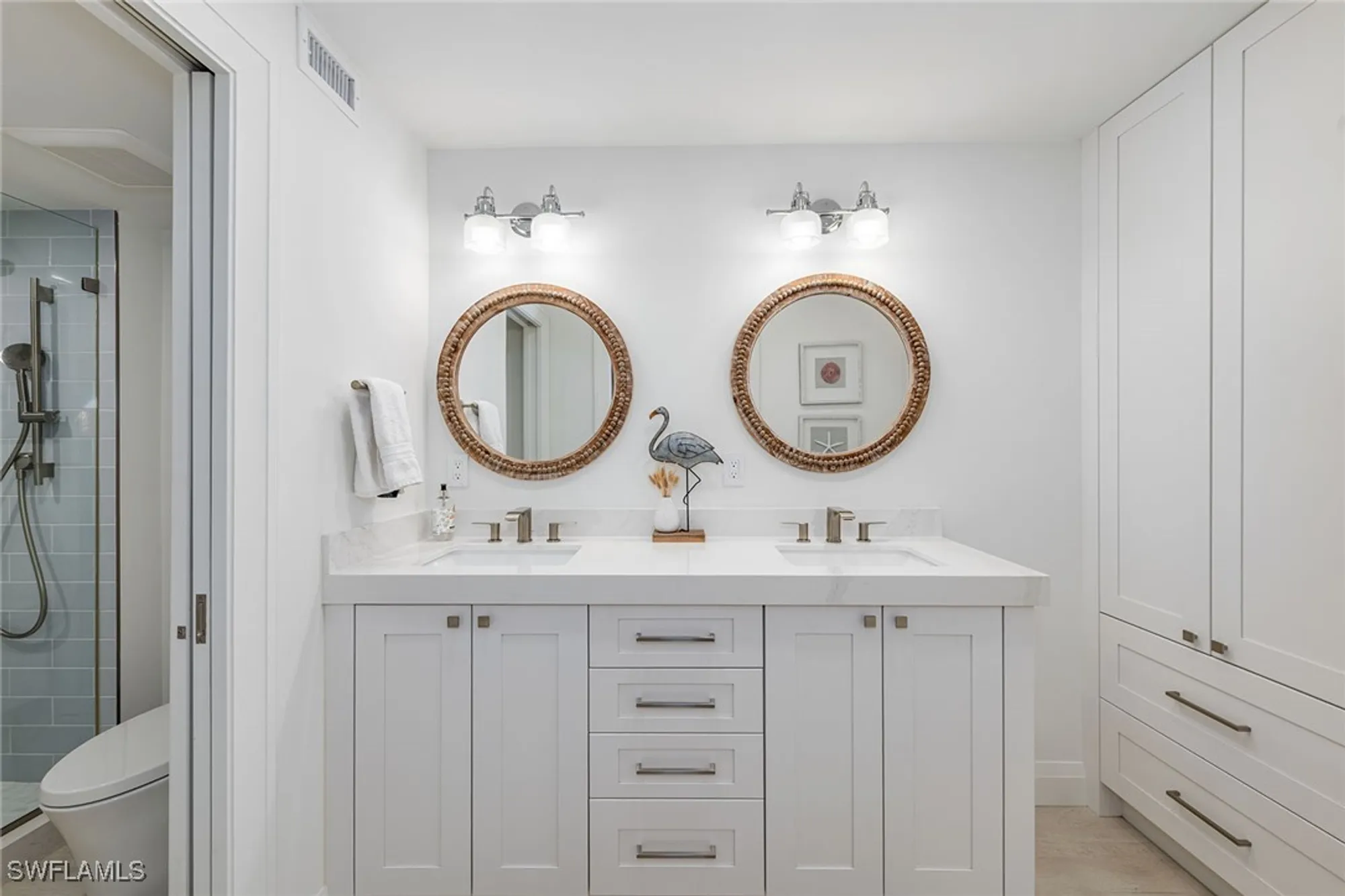 Property Slideshow image 9 of 20 | 2850 gulf shore blvd 110, Naples, FL, 34103