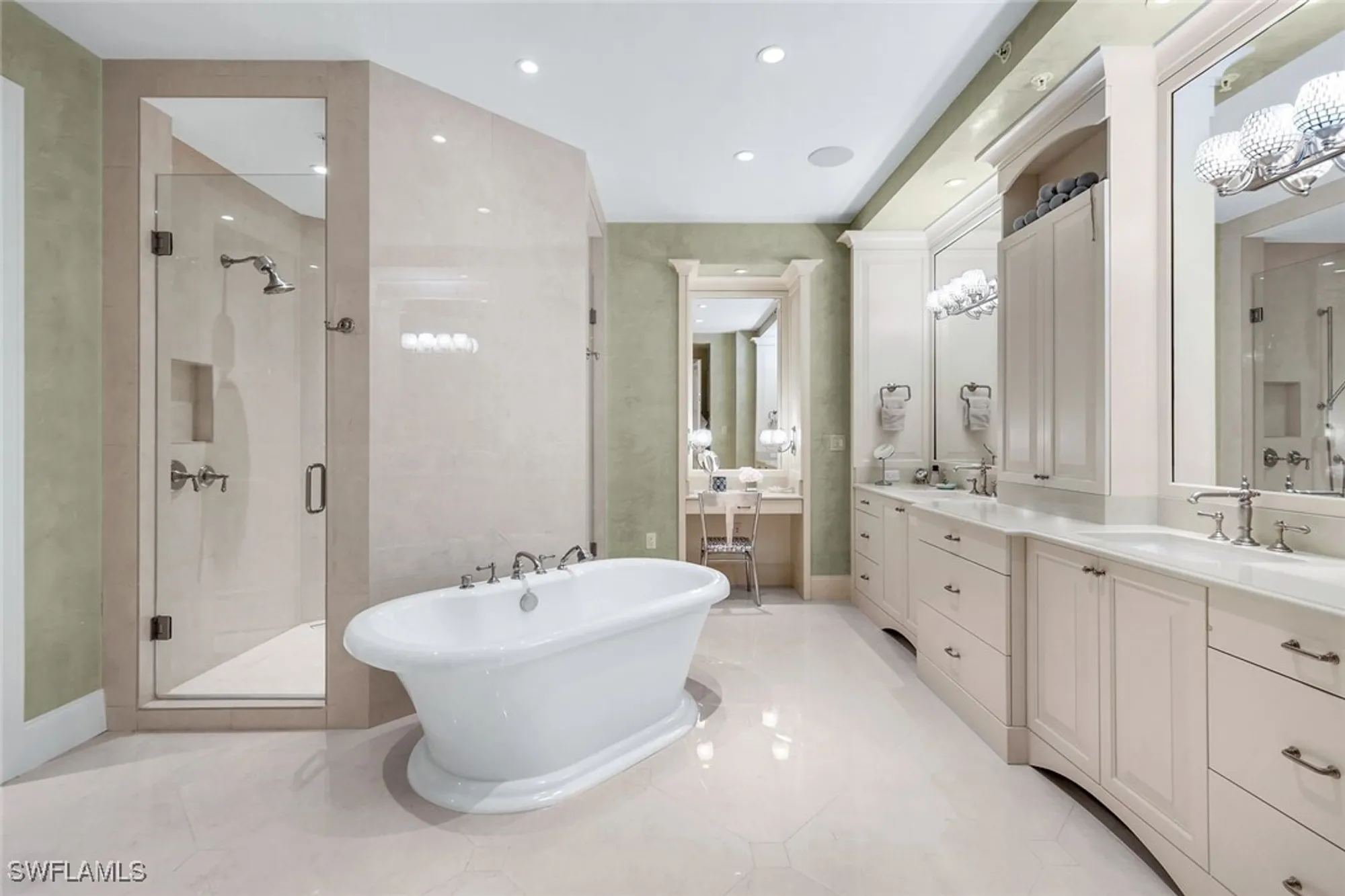 Property Slideshow image 20 of 49 | 4971 bonita bay blvd unit 2604, Bonita Springs, FL, 34134