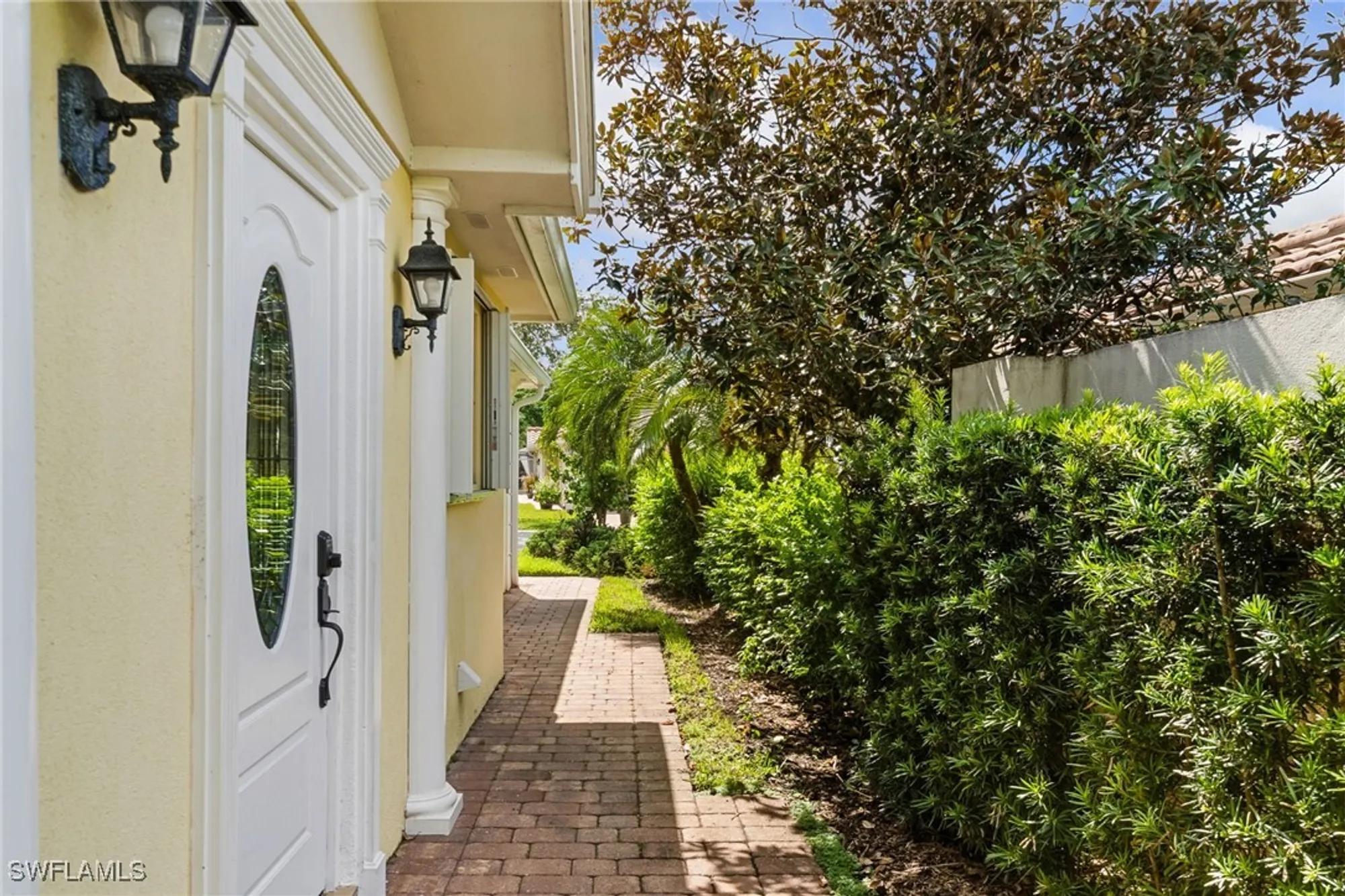 Property Slideshow image 3 of 22 | 8089 xenia ln, Naples, FL, 34114