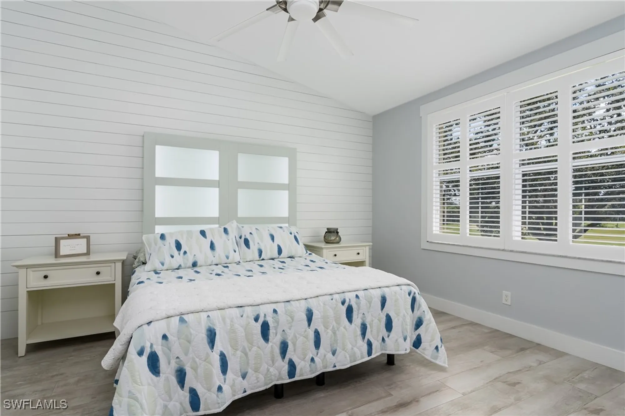 Property Slideshow image 14 of 50 | 650 lalique cir apt 308, Naples, FL, 34119