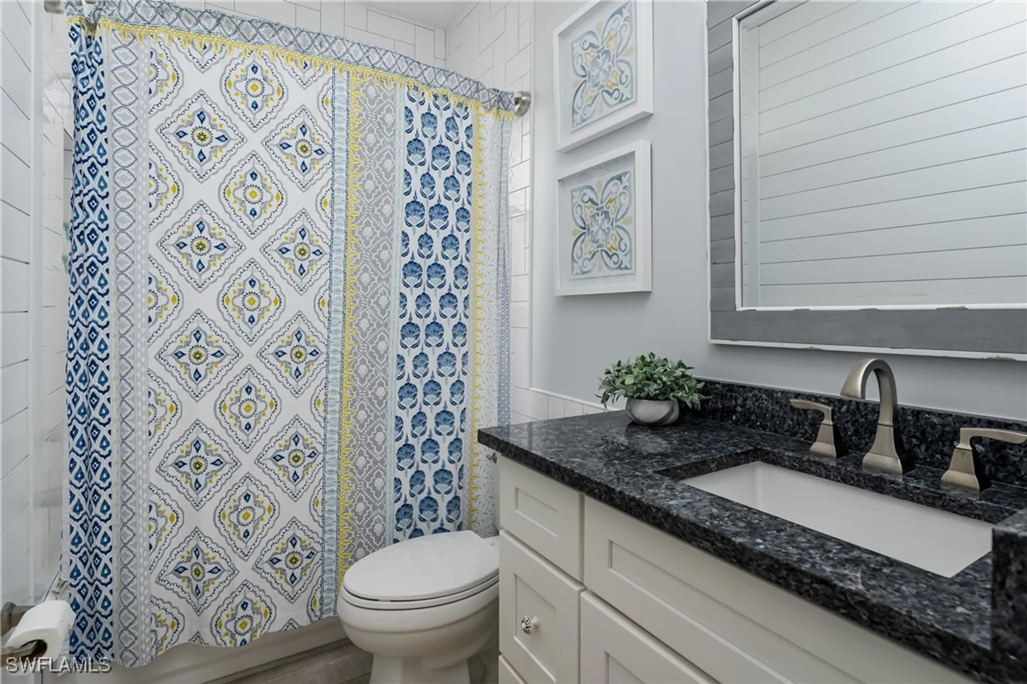 Property Slideshow image 24 of 50 | 650 lalique cir apt 308, Naples, FL, 34119