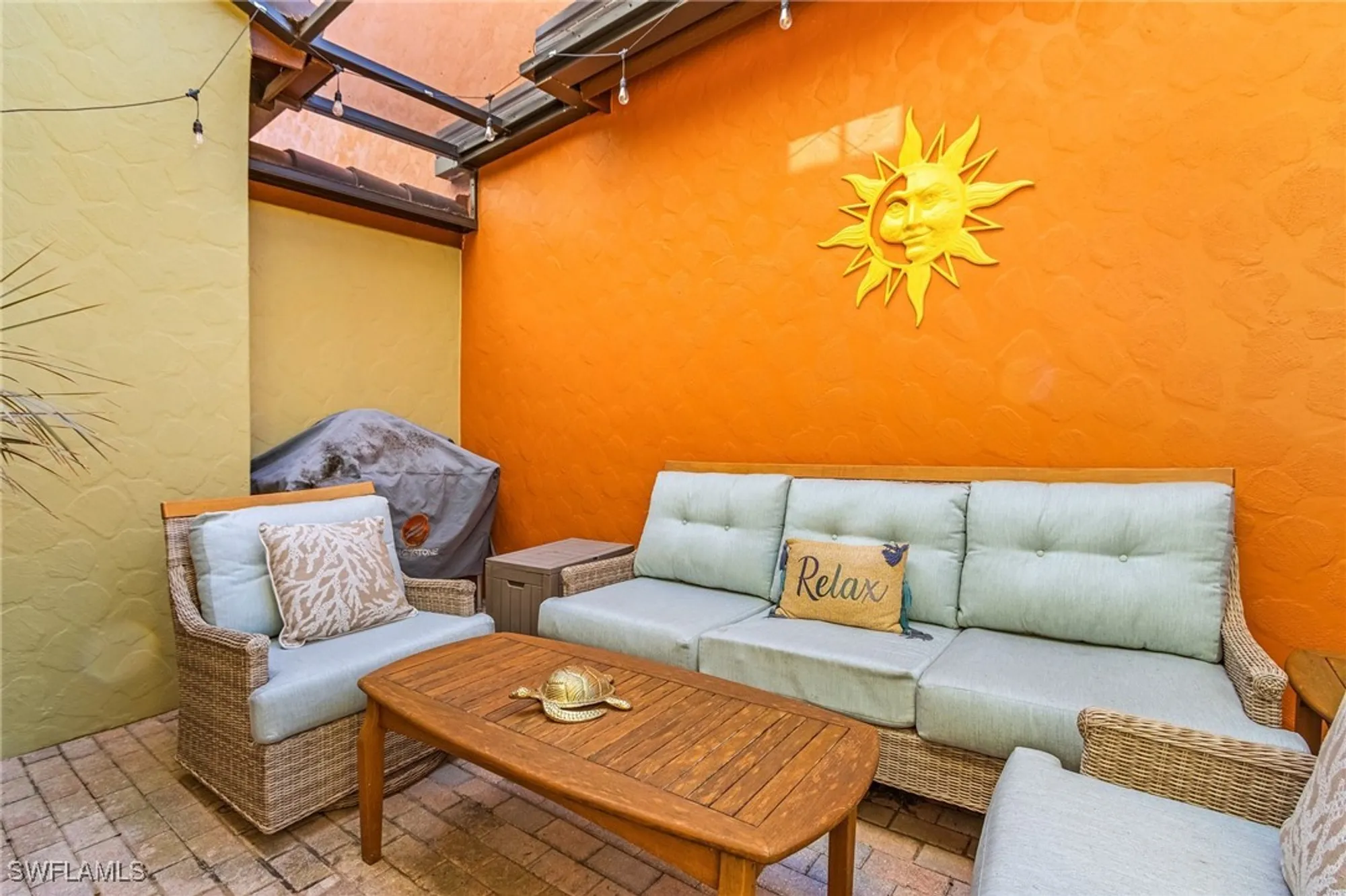 Property Slideshow image 8 of 30 | 9118 chula vista st 12002, Naples, FL, 34113