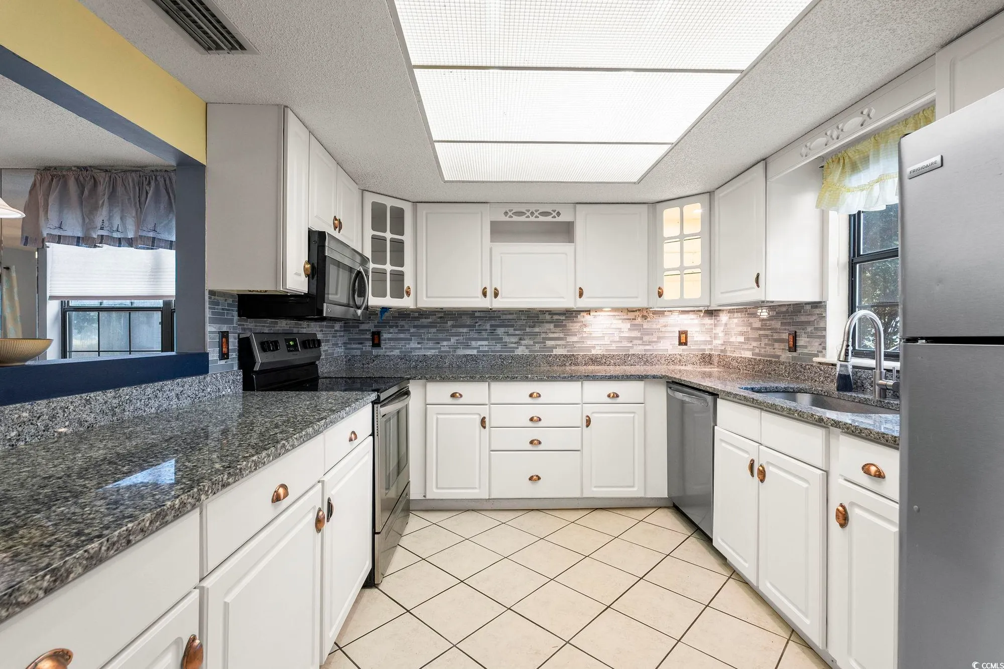 Property Slideshow image 4 of 28 | 6658 wisteria dr, Myrtle Beach, SC, 29588