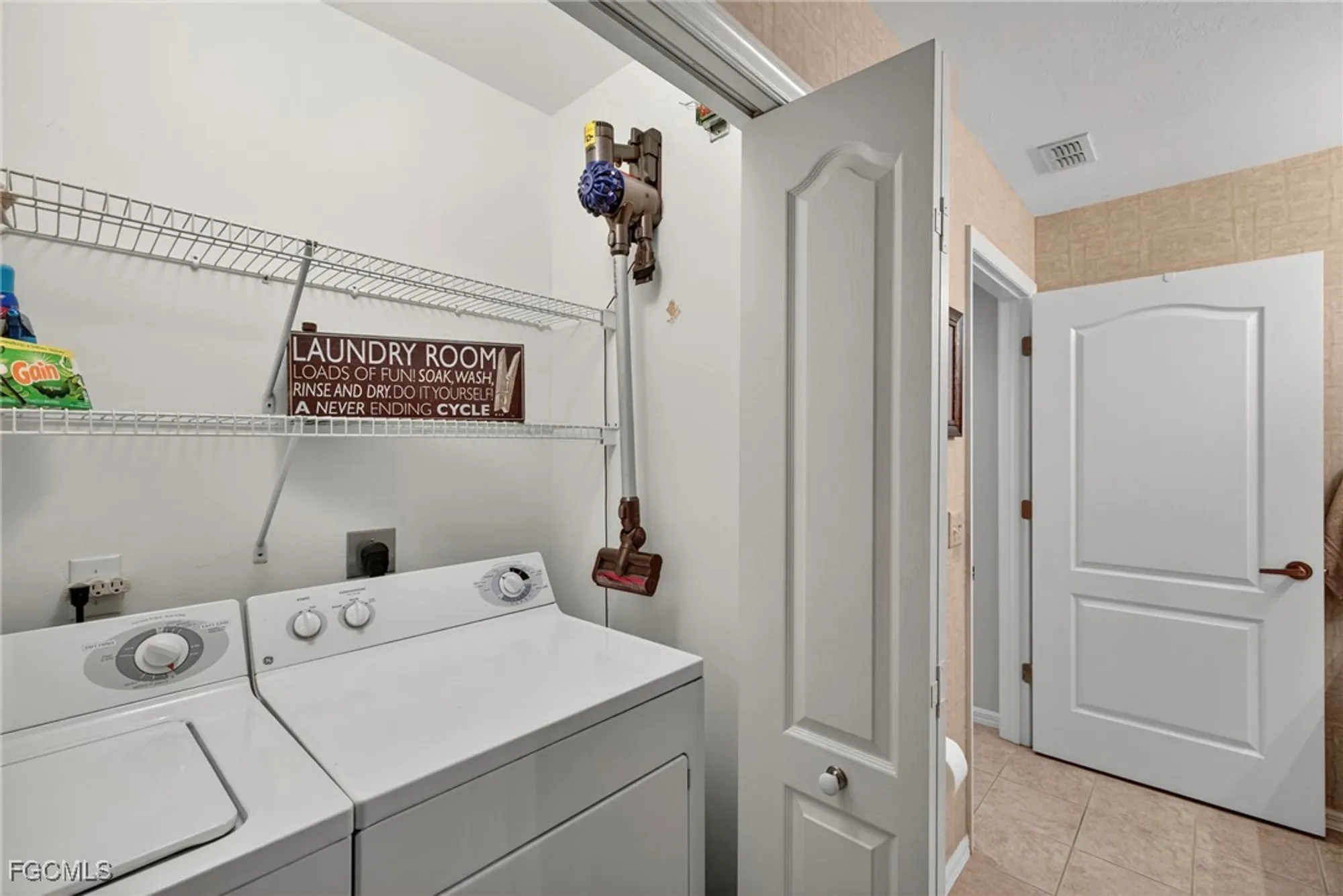 Property Slideshow image 20 of 41 | 14081 brant point cir 5403, Fort Myers, FL, 33919