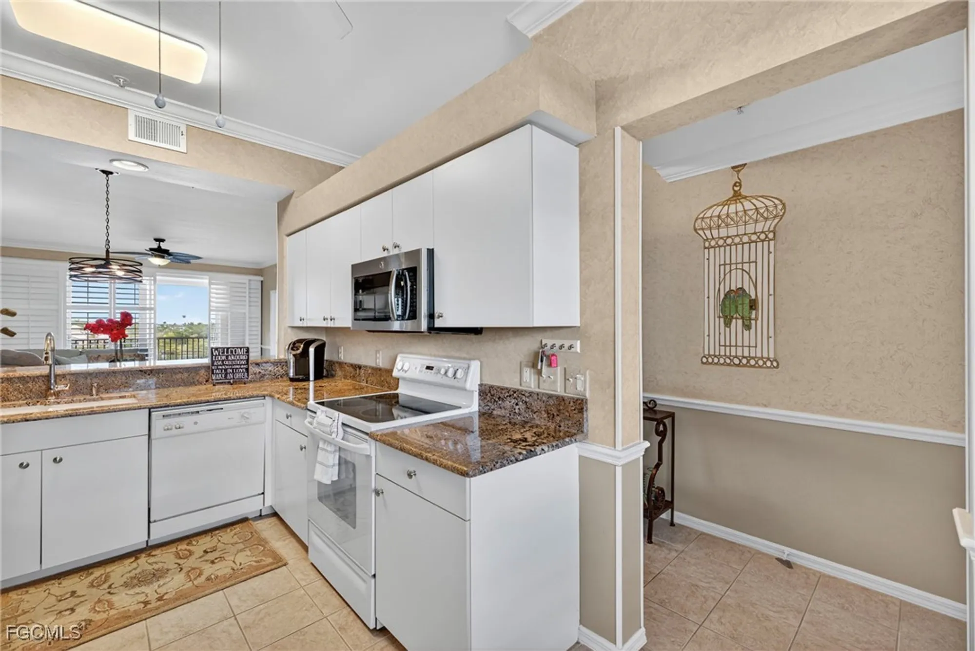 Property Slideshow image 9 of 41 | 14081 brant point cir 5403, Fort Myers, FL, 33919