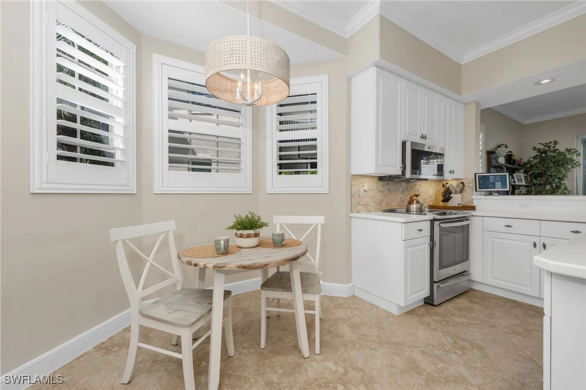 Property Slideshow image 6 of 24 | 566 vintage reserve ln # 21a, Naples, FL, 34119