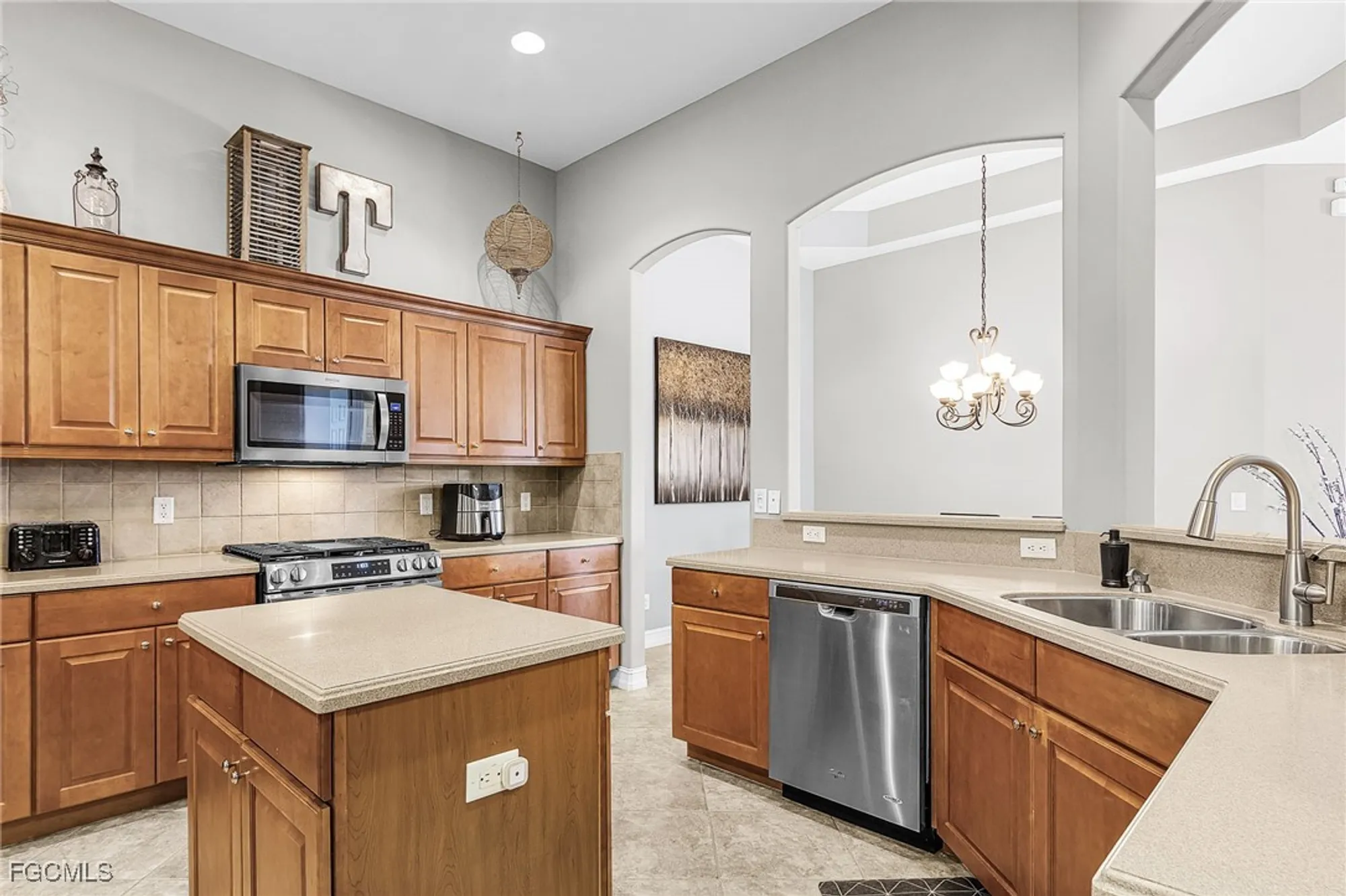 Property Slideshow image 10 of 44 | 10744 ravenna way, Fort Myers, FL, 33913