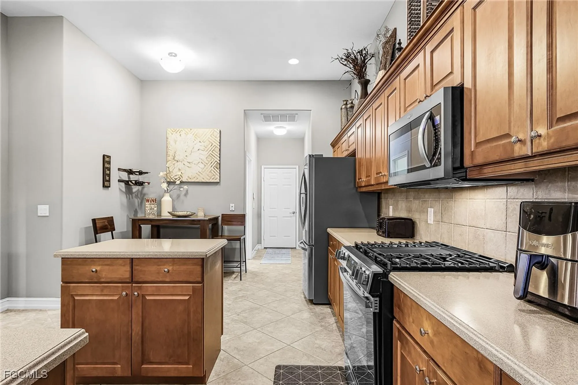 Property Slideshow image 9 of 44 | 10744 ravenna way, Fort Myers, FL, 33913