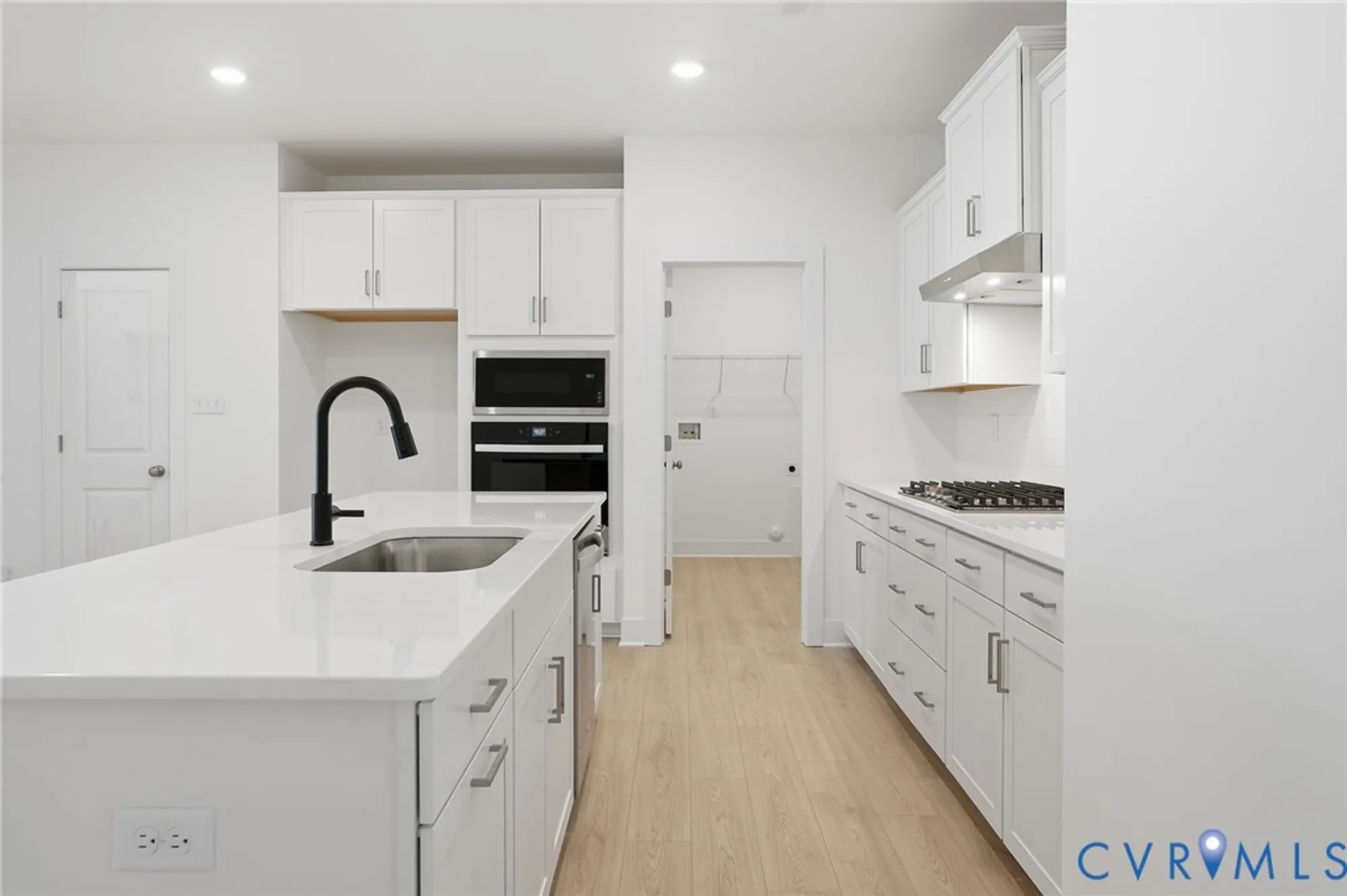 Property Slideshow image 2 of 24 | 6806 oasis breeze ln, Midlothian, VA, 23112