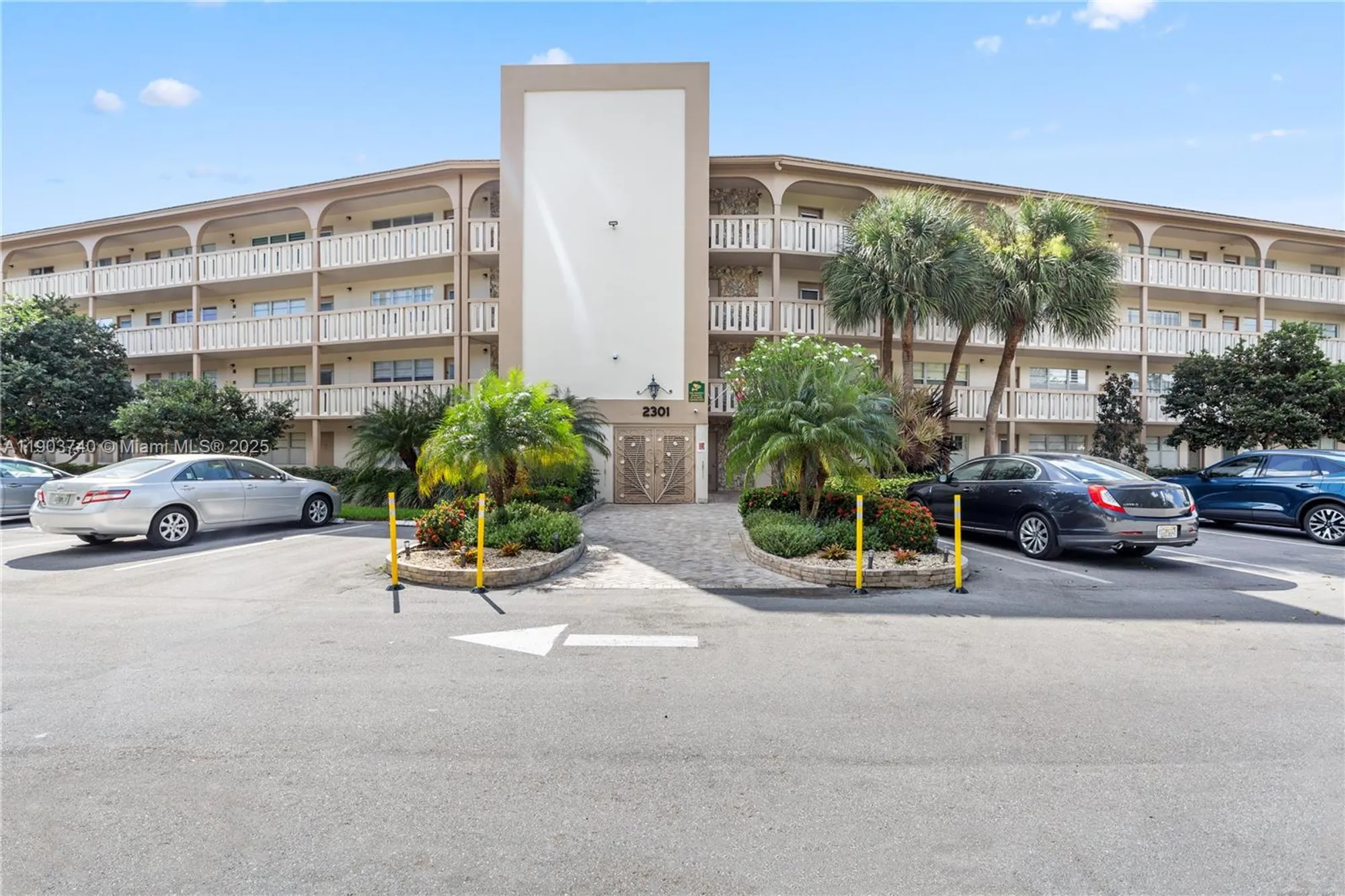 Property Slideshow image 1 of 27 | 2301 lucaya ln n2, Coconut Creek, FL, 33066