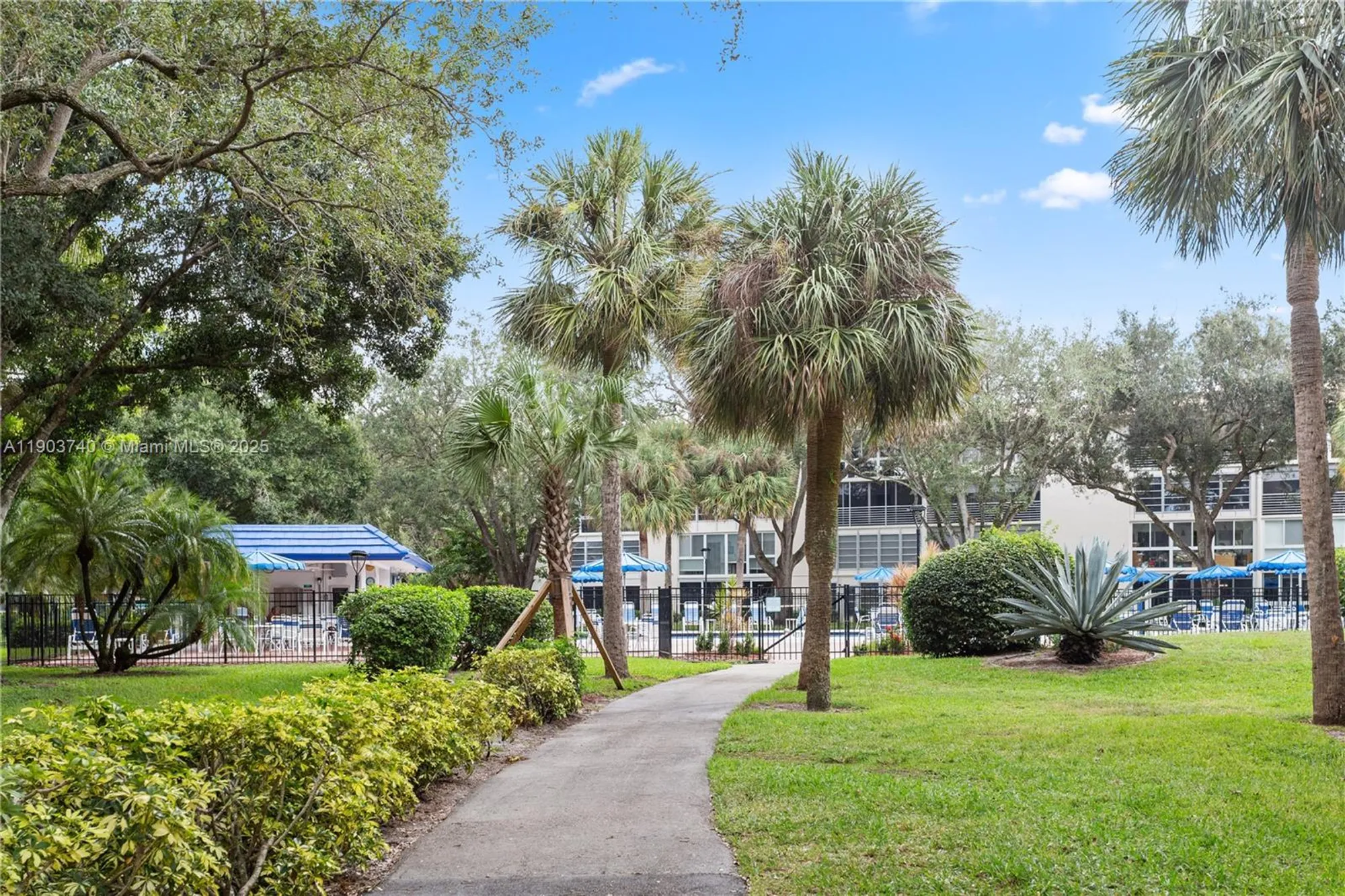 Property Slideshow image 23 of 27 | 2301 lucaya ln n2, Coconut Creek, FL, 33066