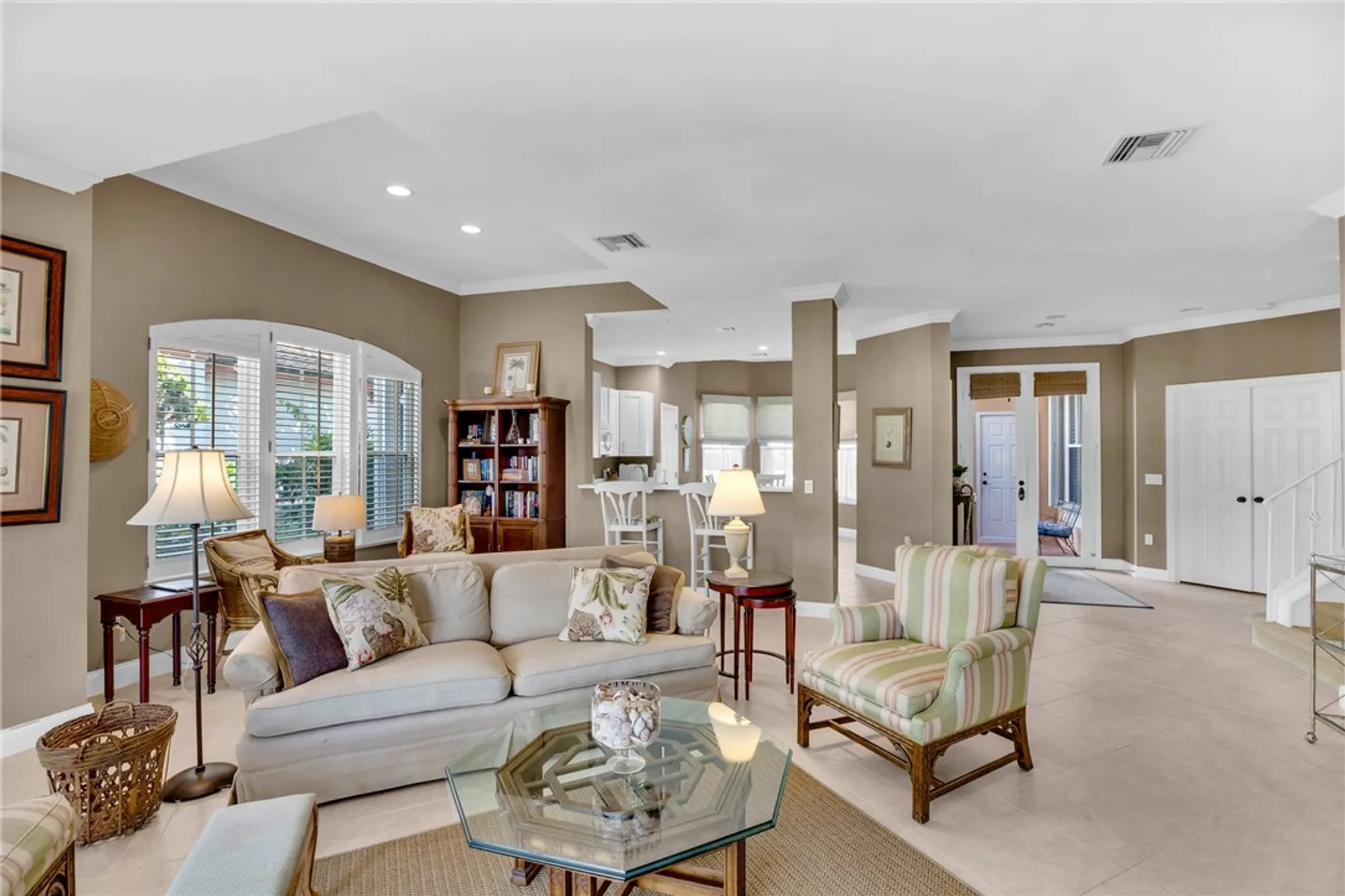 Property Slideshow image 12 of 36 | 5209 w harbor village dr, Vero Beach, FL, 32967