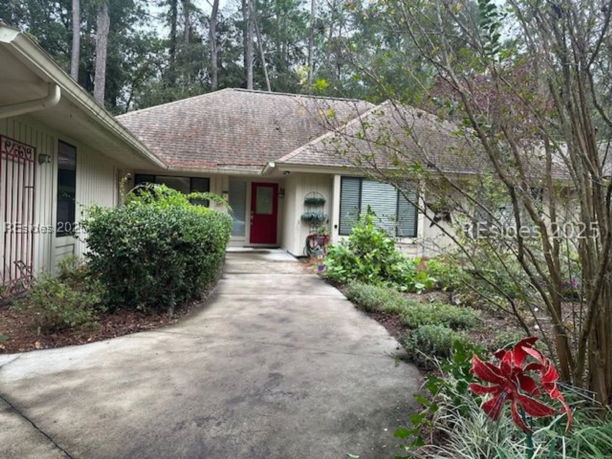 Property Slideshow image 1 of 17 | 3 reflection cove ct, Hilton Head Island, SC, 29926