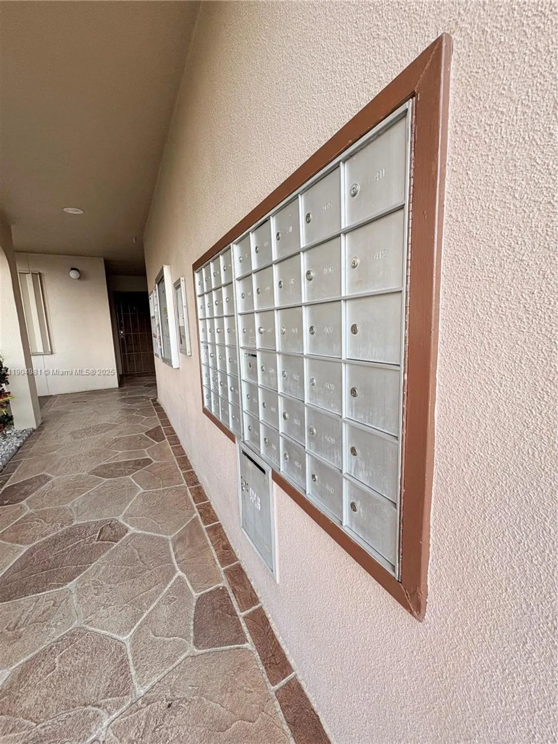 Property Slideshow image 18 of 37 | 1300 sw 124th ter 304p, Pembroke Pines, FL, 33027