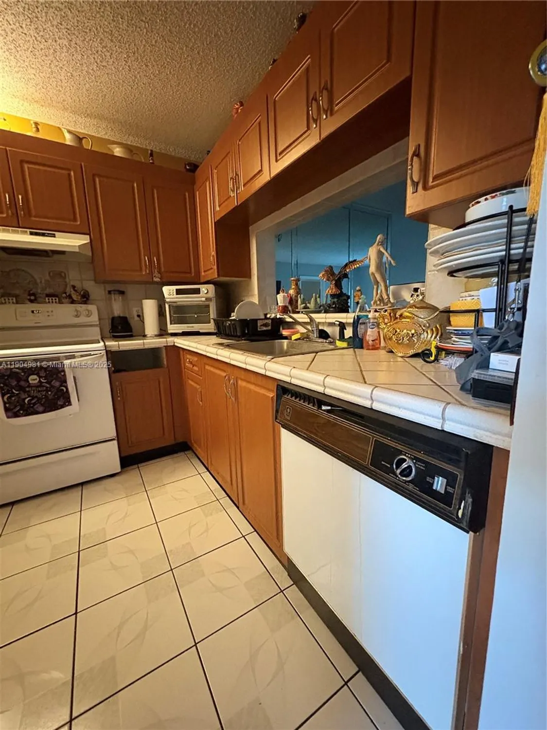 Property Slideshow image 28 of 37 | 1300 sw 124th ter 304p, Pembroke Pines, FL, 33027