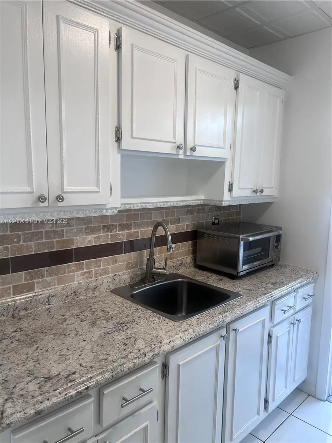 Property Slideshow image 2 of 48 | 2501 w golf blvd apt 128, Pompano Beach, FL, 33064
