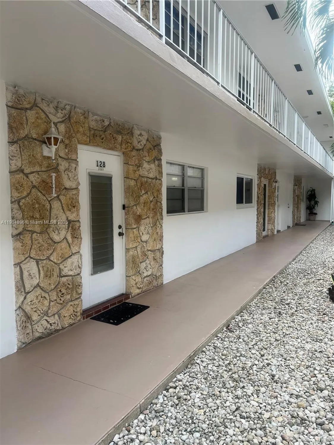 Property Slideshow image 23 of 48 | 2501 w golf blvd apt 128, Pompano Beach, FL, 33064